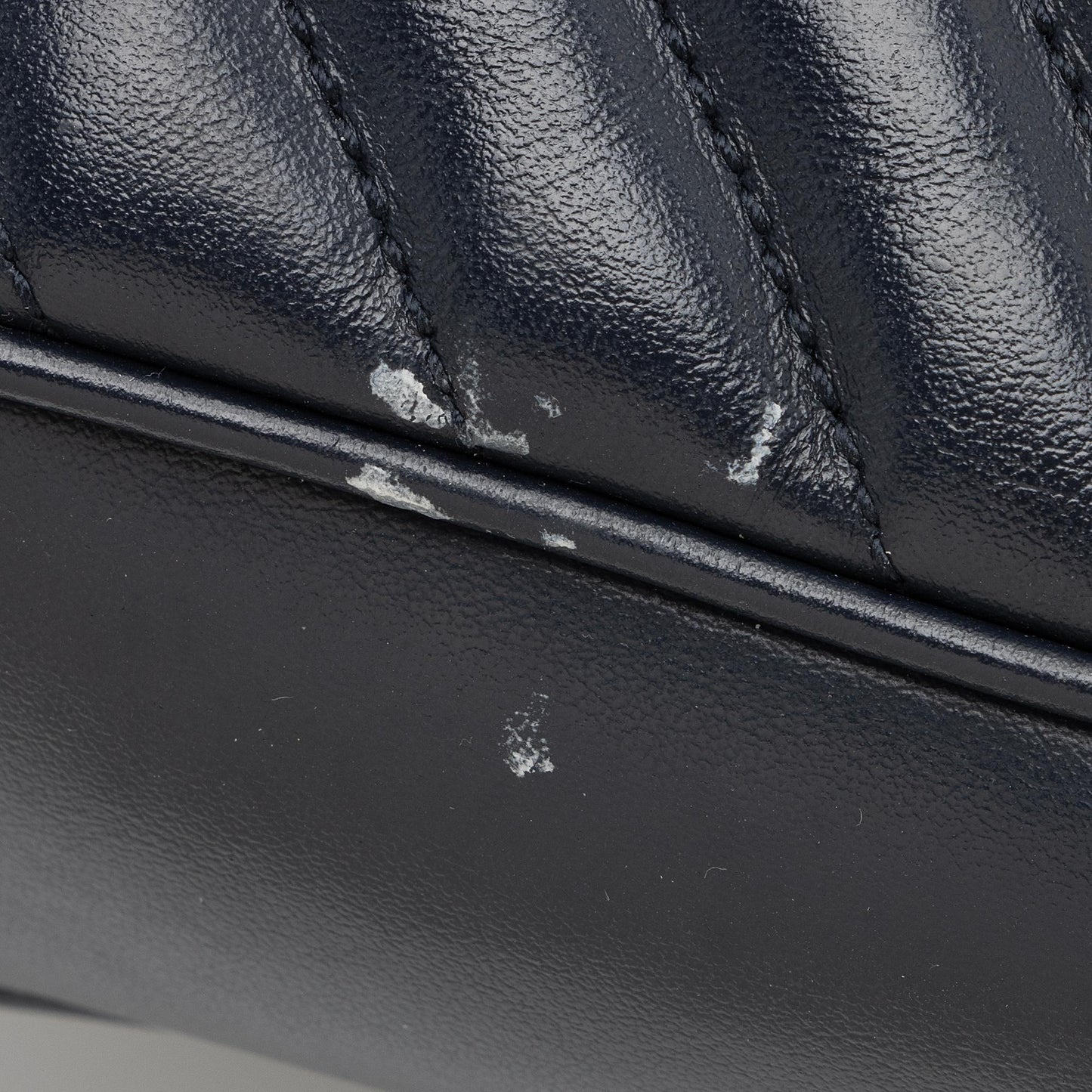 Saint Laurent Matelasse Calfskin Monogram Lou Camera Bag aY71qS