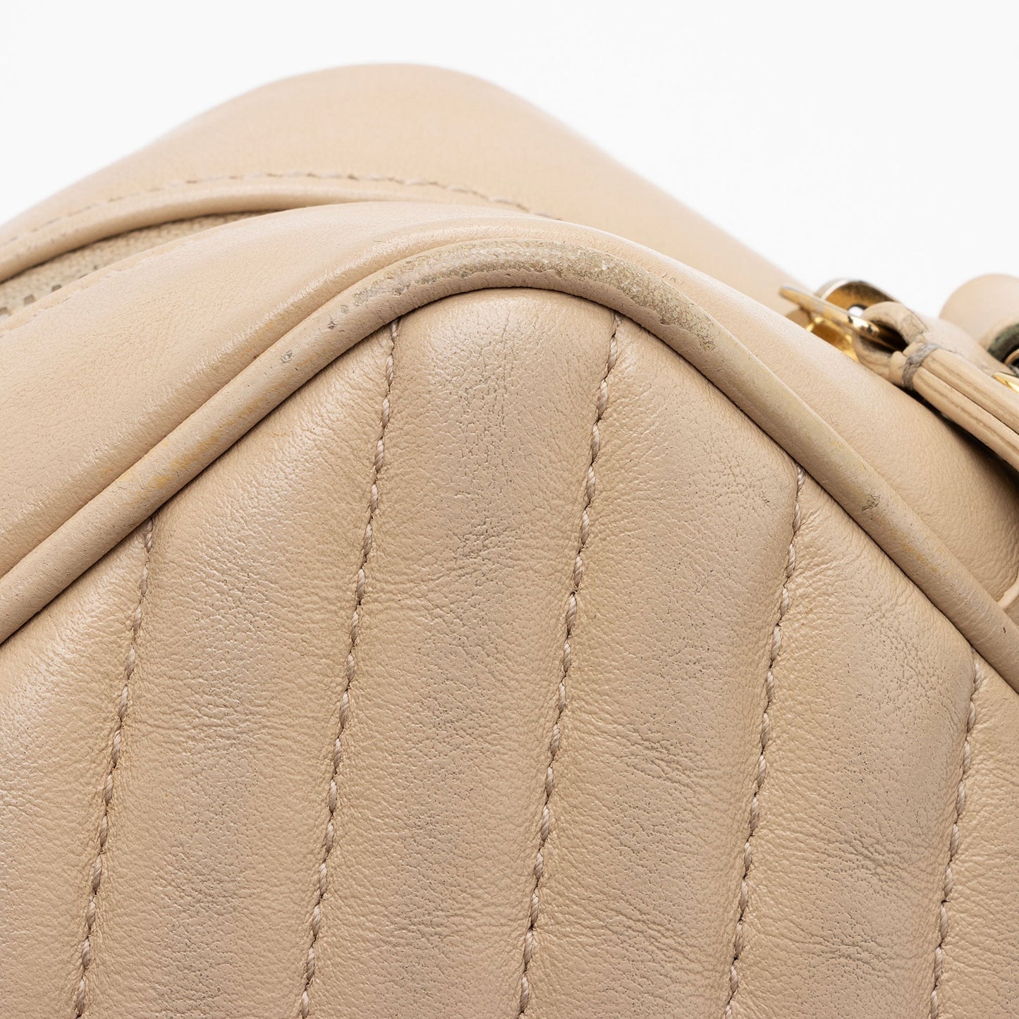 Saint Laurent Matelasse Calfskin Monogram Lou Camera Bag TFjjTM