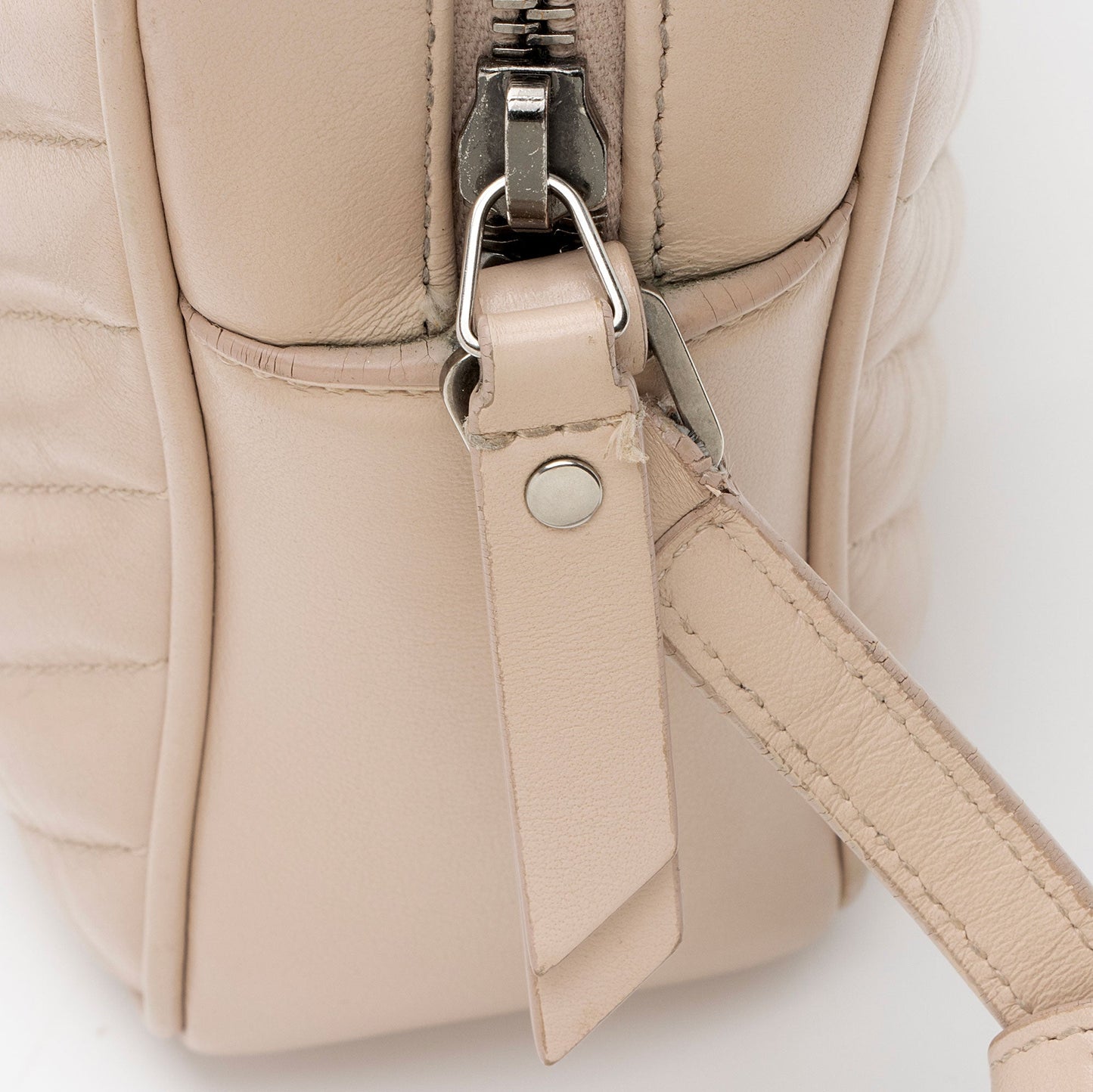 Saint Laurent Matelasse Calfskin Monogram Lou Camera Bag enJ9ut