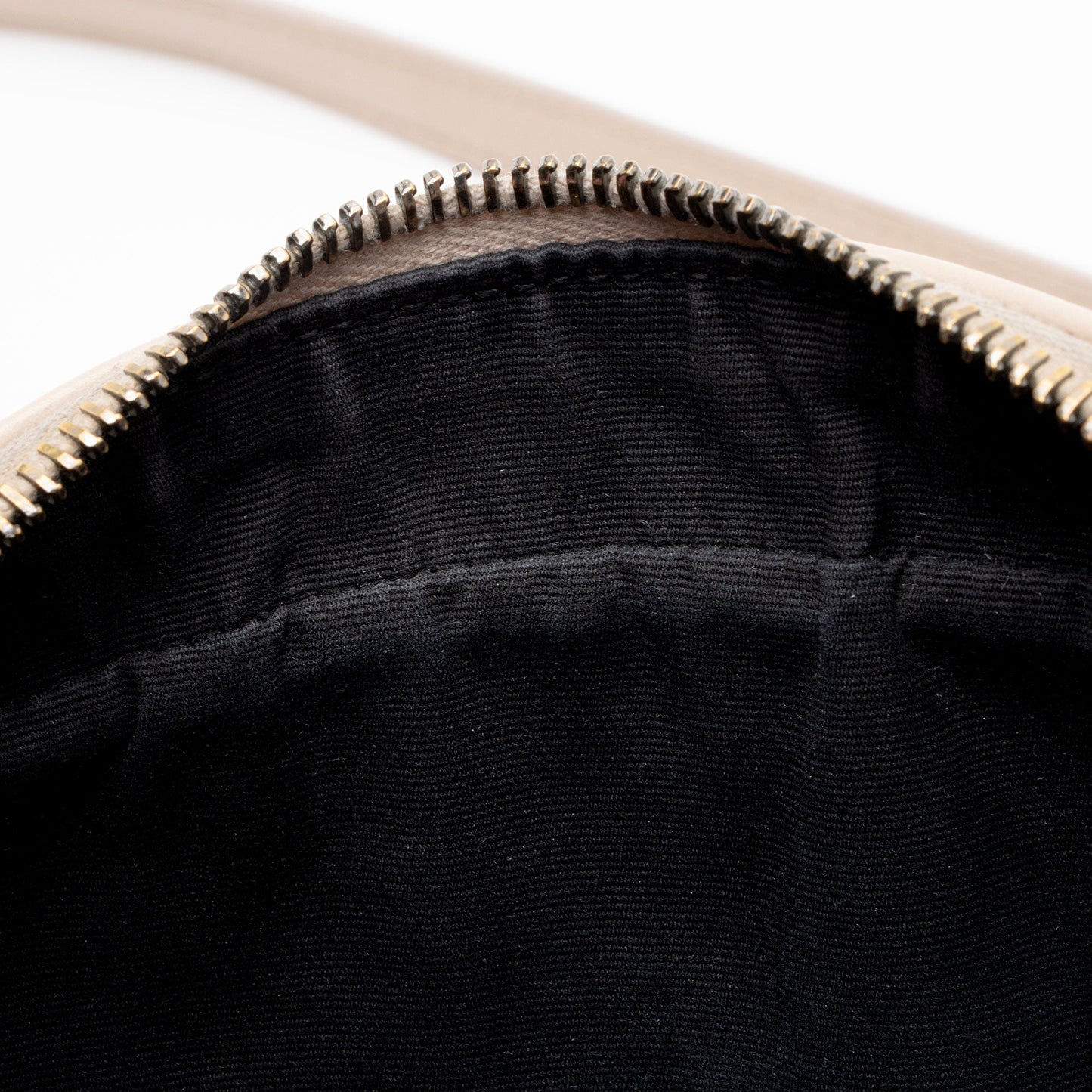 Saint Laurent Matelasse Calfskin Monogram Lou Camera Bag enJ9ut