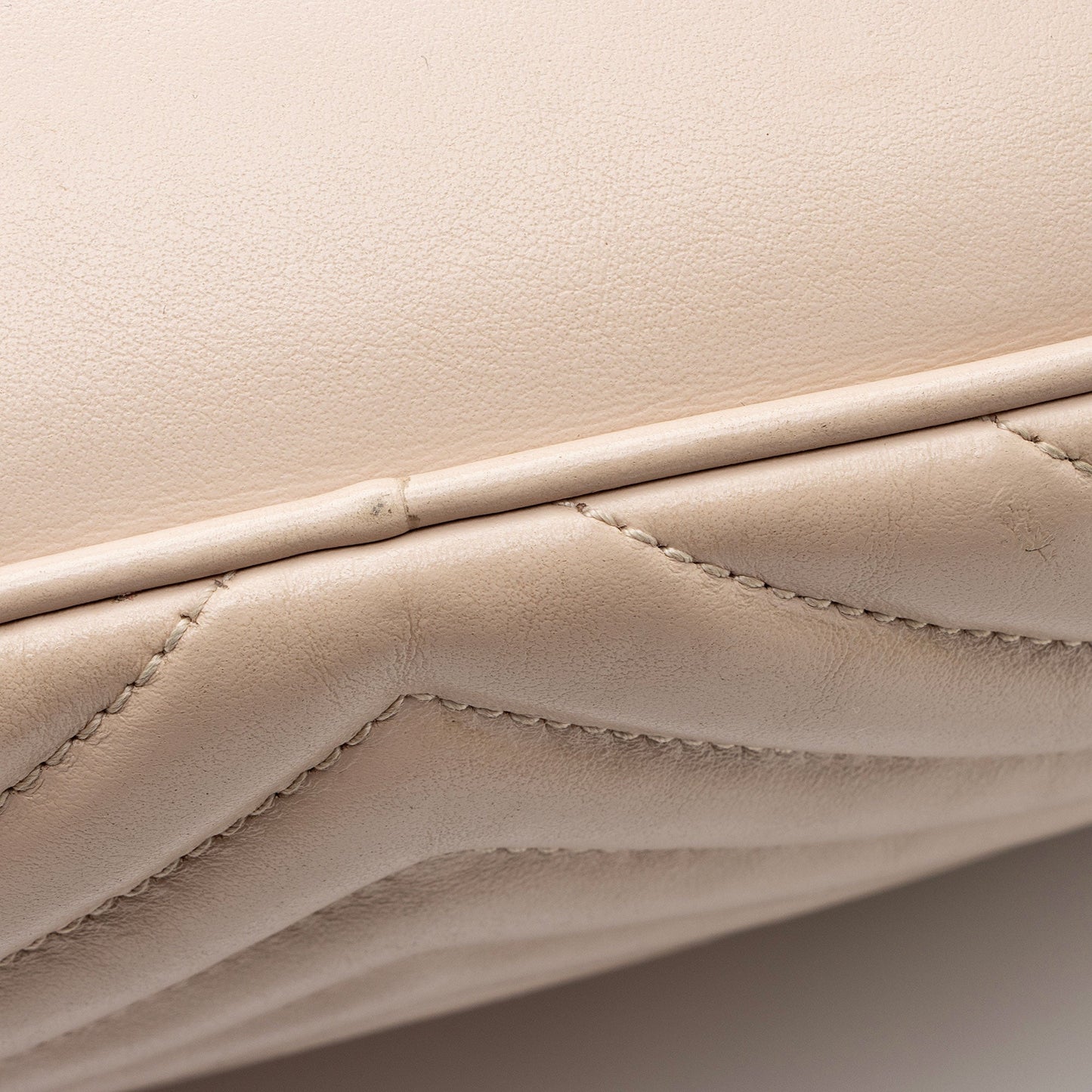 Saint Laurent Matelasse Calfskin Monogram Lou Camera Bag enJ9ut