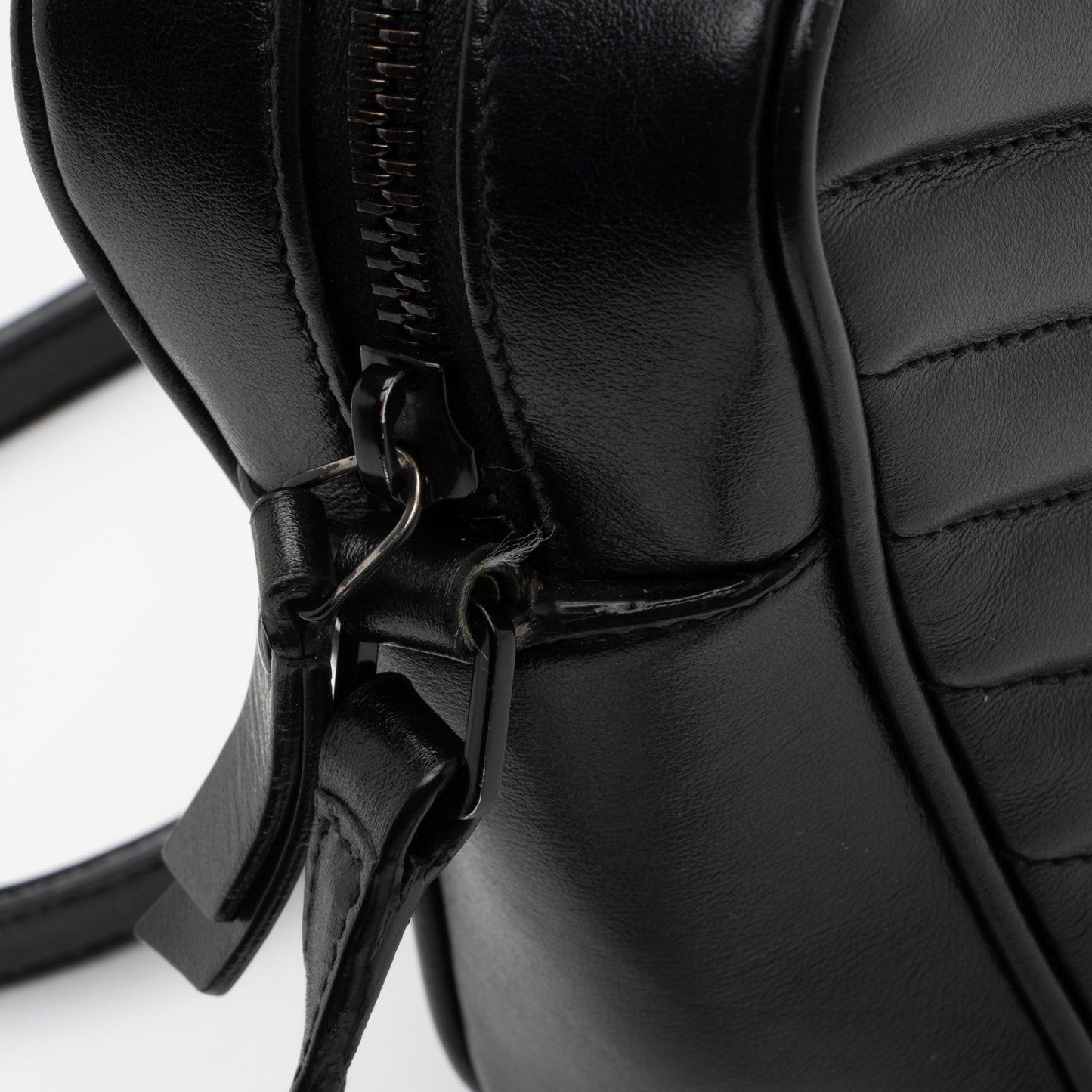 Saint Laurent Matelasse Calfskin Monogram Lou Camera Bag maESsA