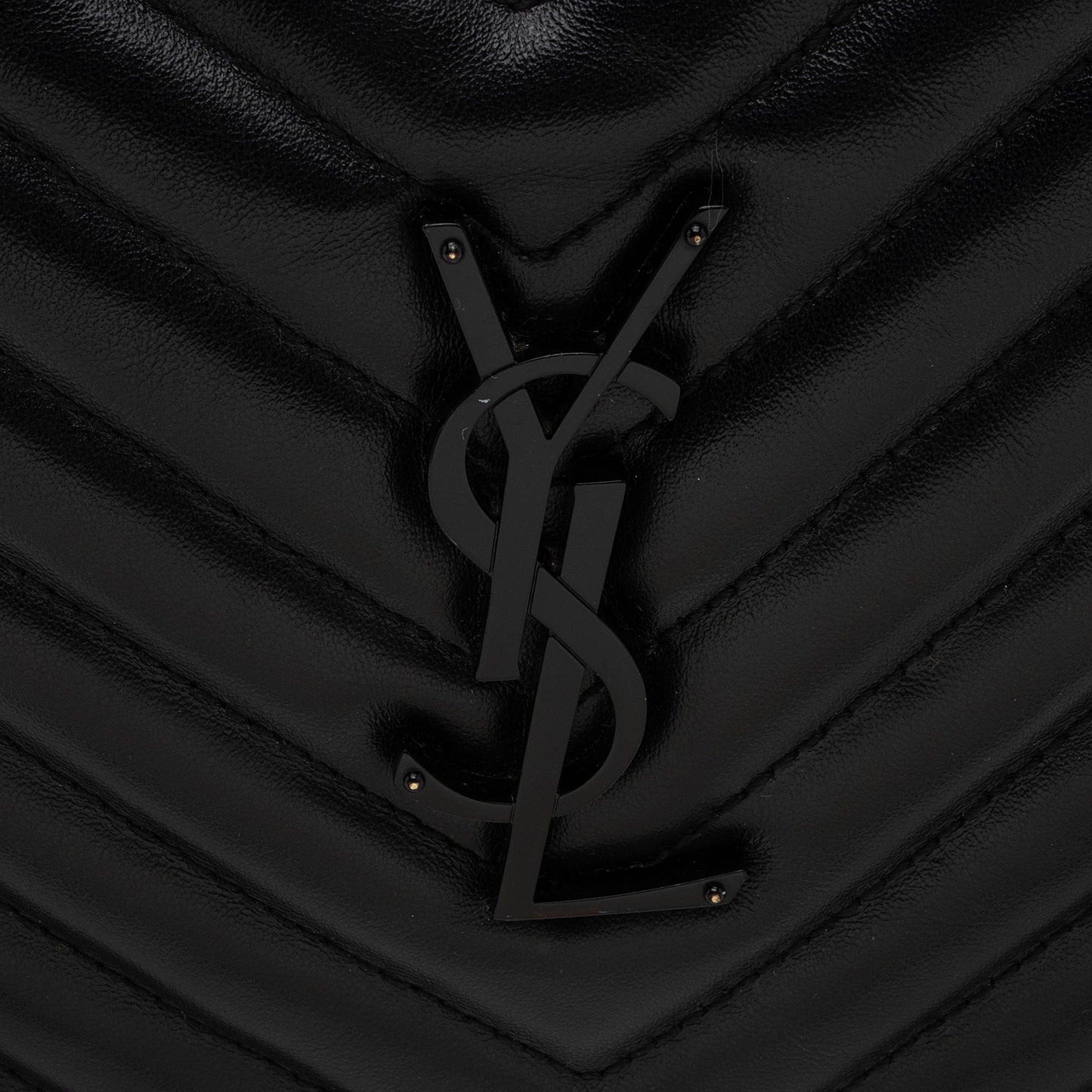 Saint Laurent Matelasse Calfskin Monogram Lou Camera Bag maESsA
