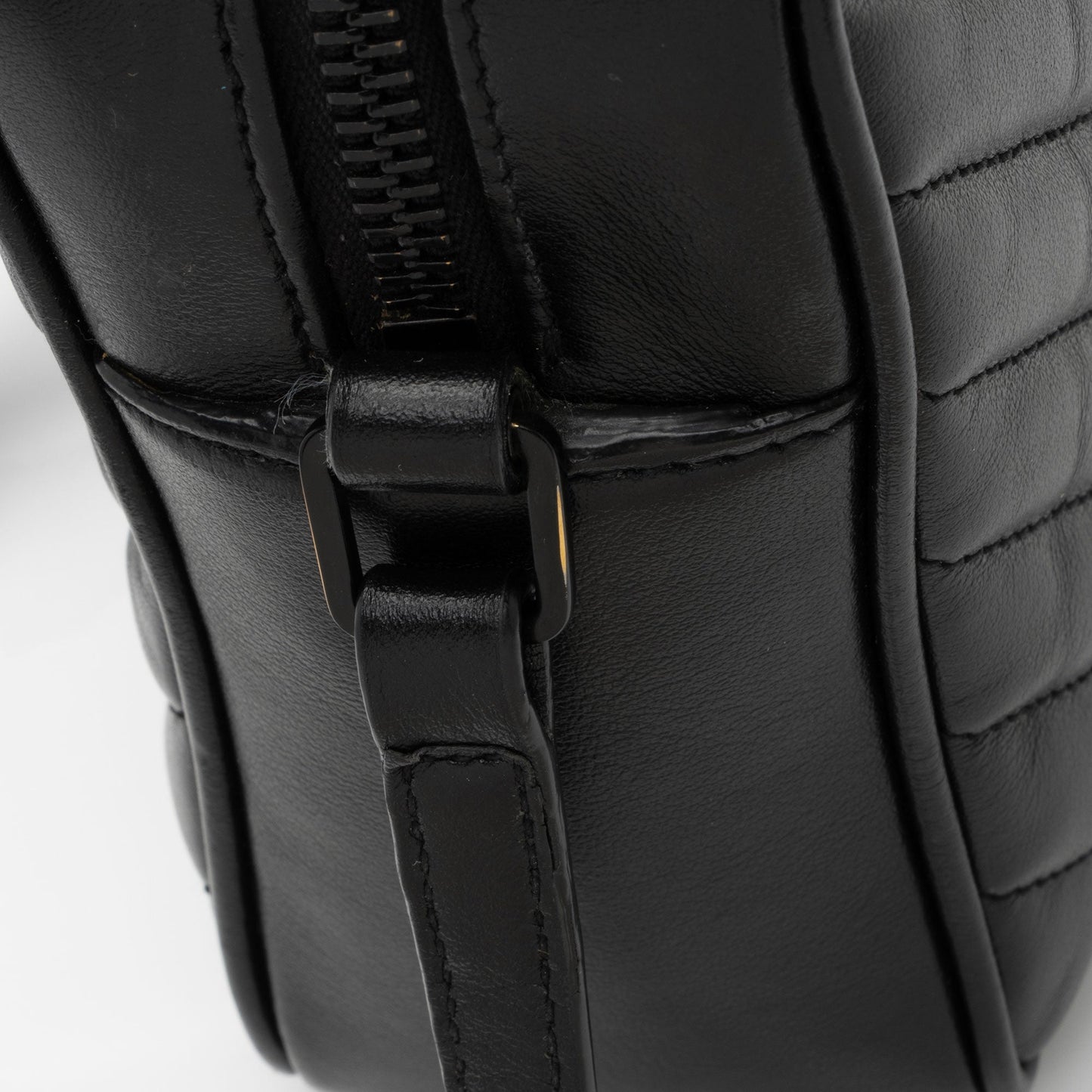 Saint Laurent Matelasse Calfskin Monogram Lou Camera Bag maESsA