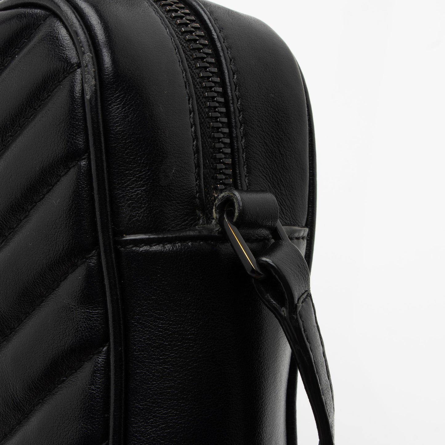 Saint Laurent Matelasse Calfskin Monogram Lou Camera Bag maESsA