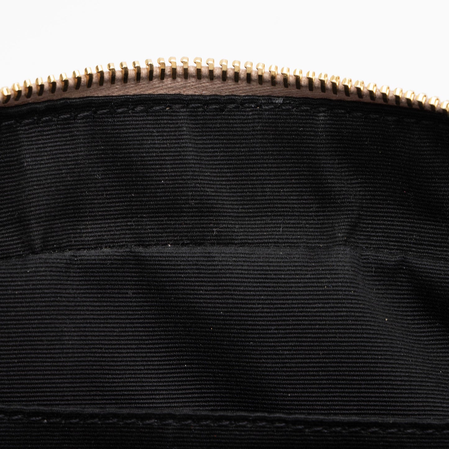 Saint Laurent Matelasse Calfskin Monogram Lou Camera Bag X8DDNR
