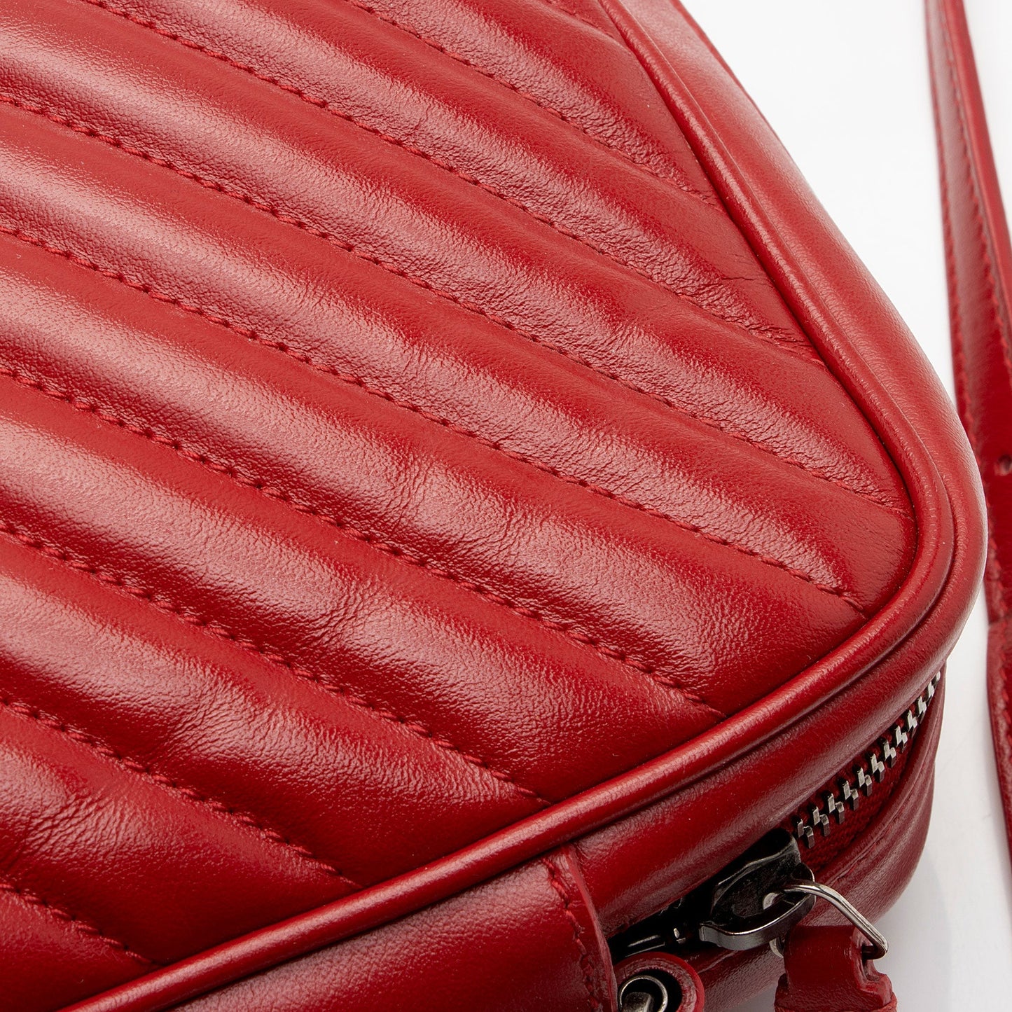 Saint Laurent Matelasse Calfskin Monogram Lou Camera Bag G0FP4A