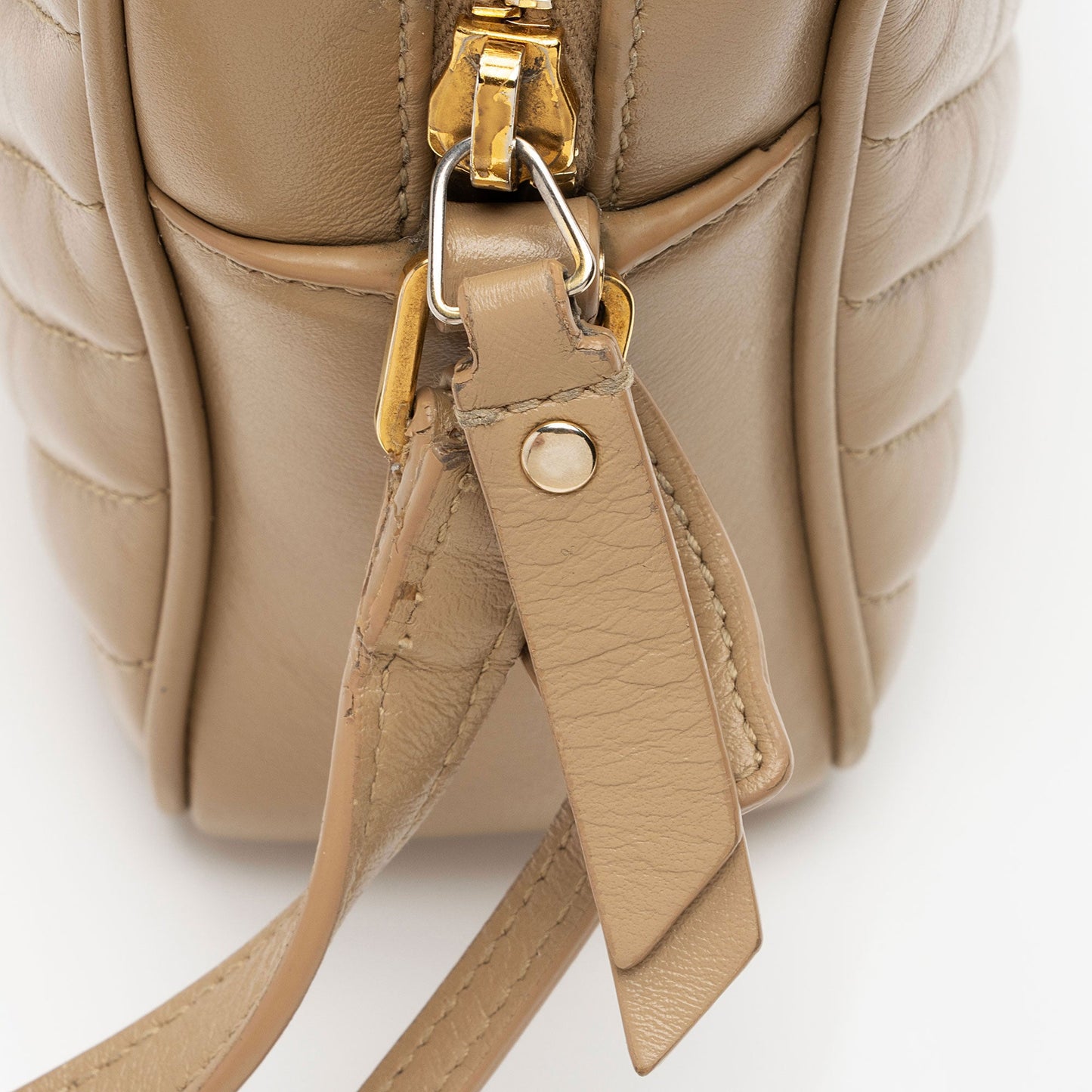 Saint Laurent Matelasse Calfskin Monogram Lou Camera Bag 5REUgE