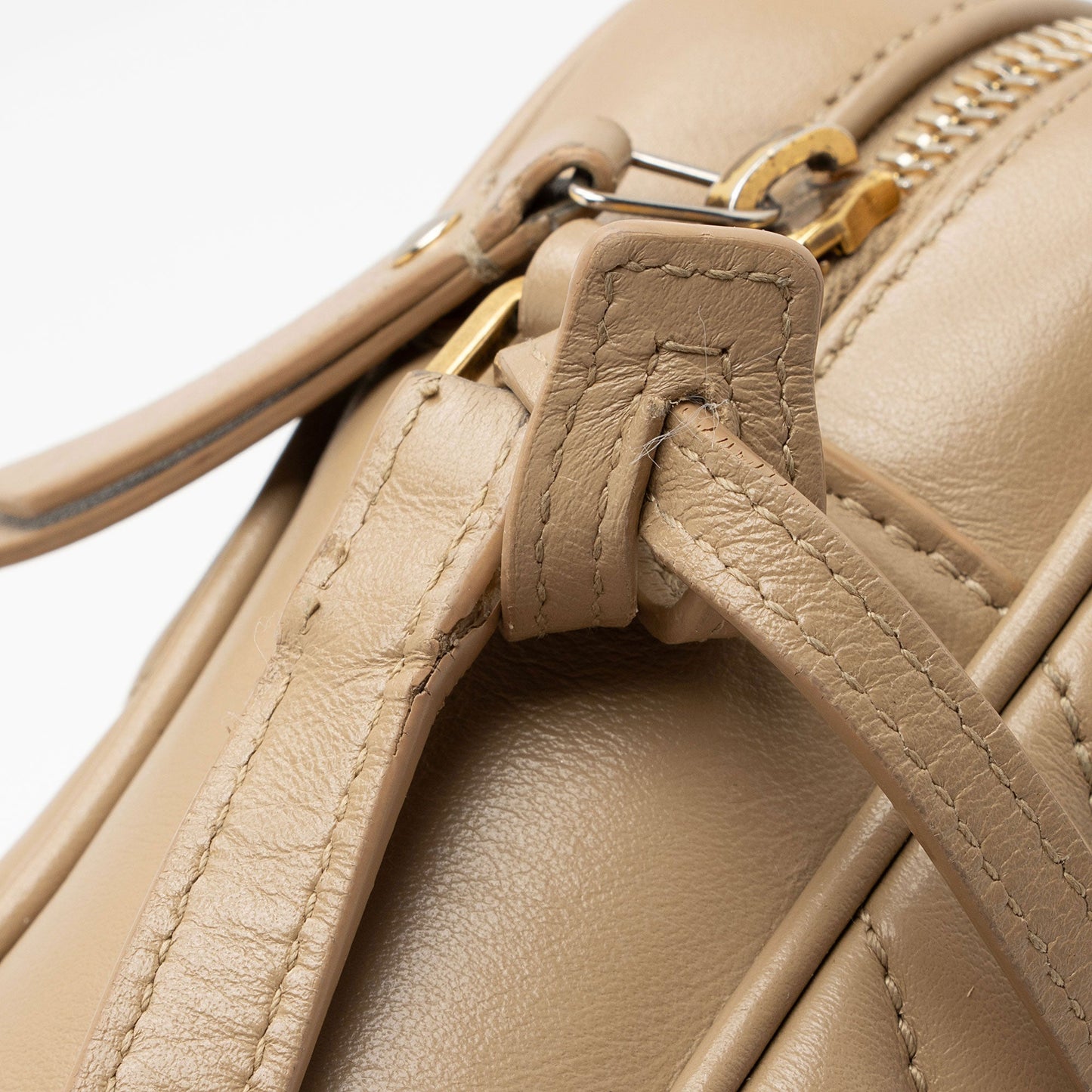 Saint Laurent Matelasse Calfskin Monogram Lou Camera Bag 5REUgE