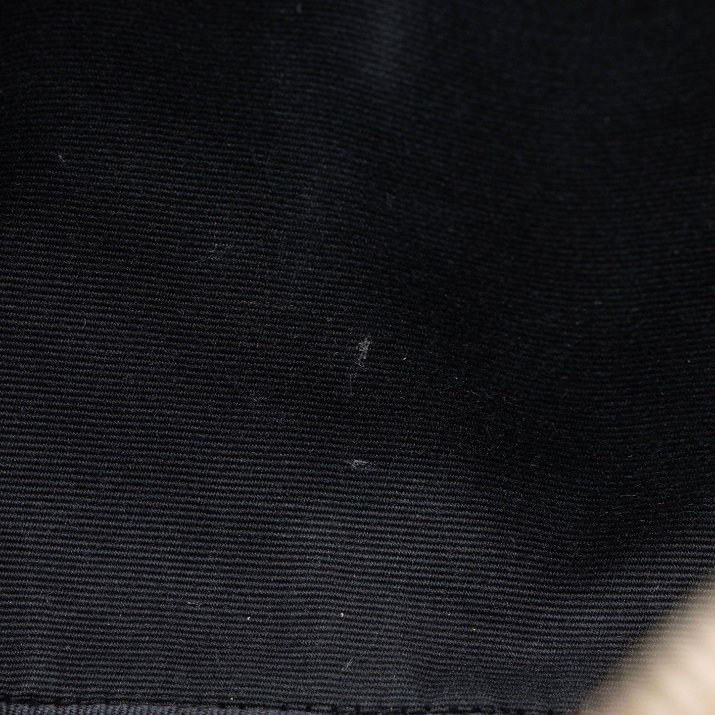 Saint Laurent Matelasse Calfskin Monogram Lou Camera Bag 5REUgE