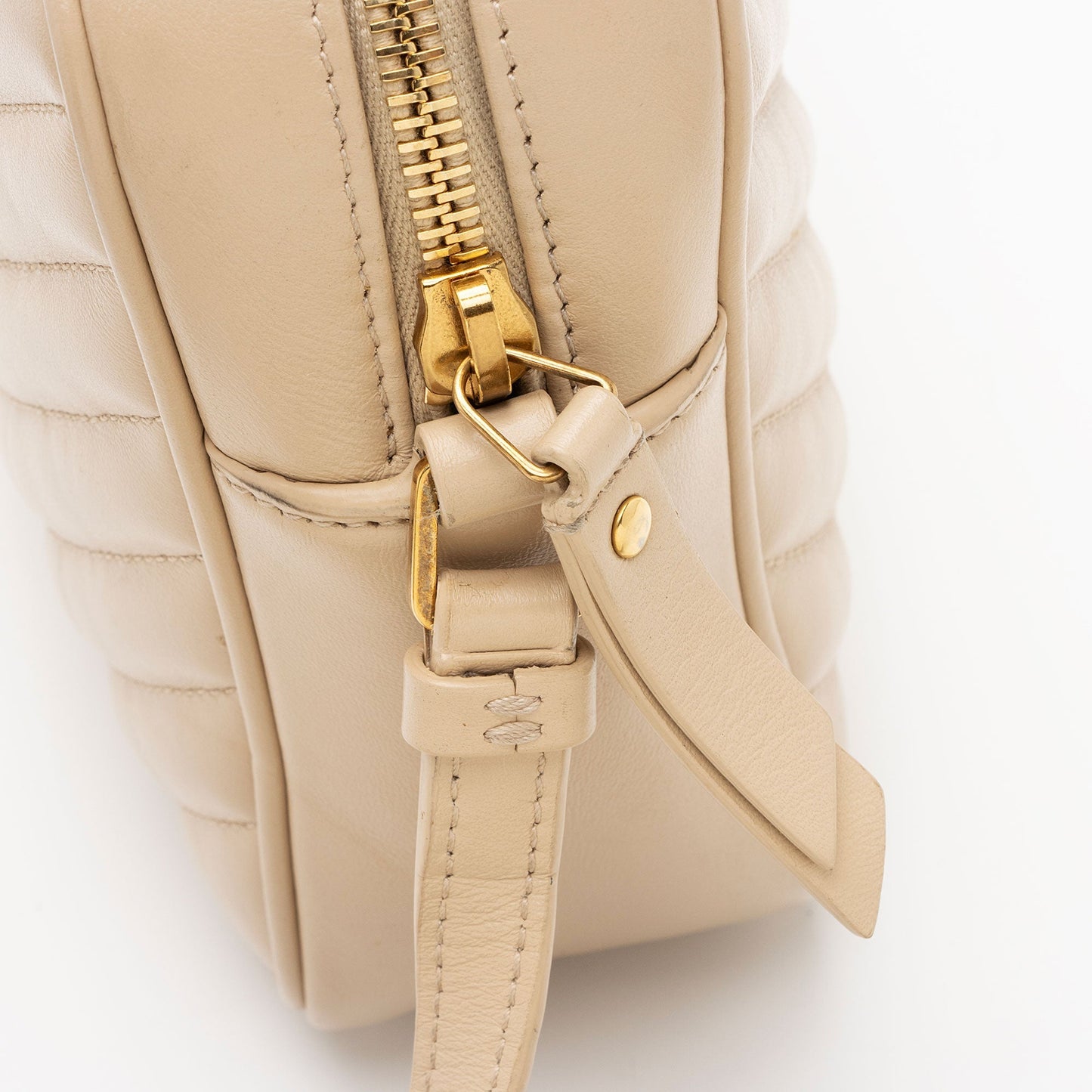 Saint Laurent Matelasse Calfskin Monogram Lou Camera Bag IyIKNC