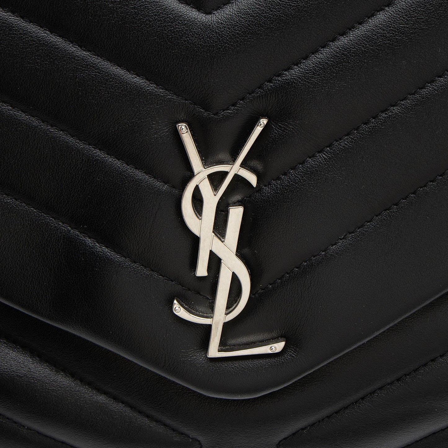 Saint Laurent Matelasse Calfskin Monogram LouLou Chain Large Shoulder Bag F87Oll