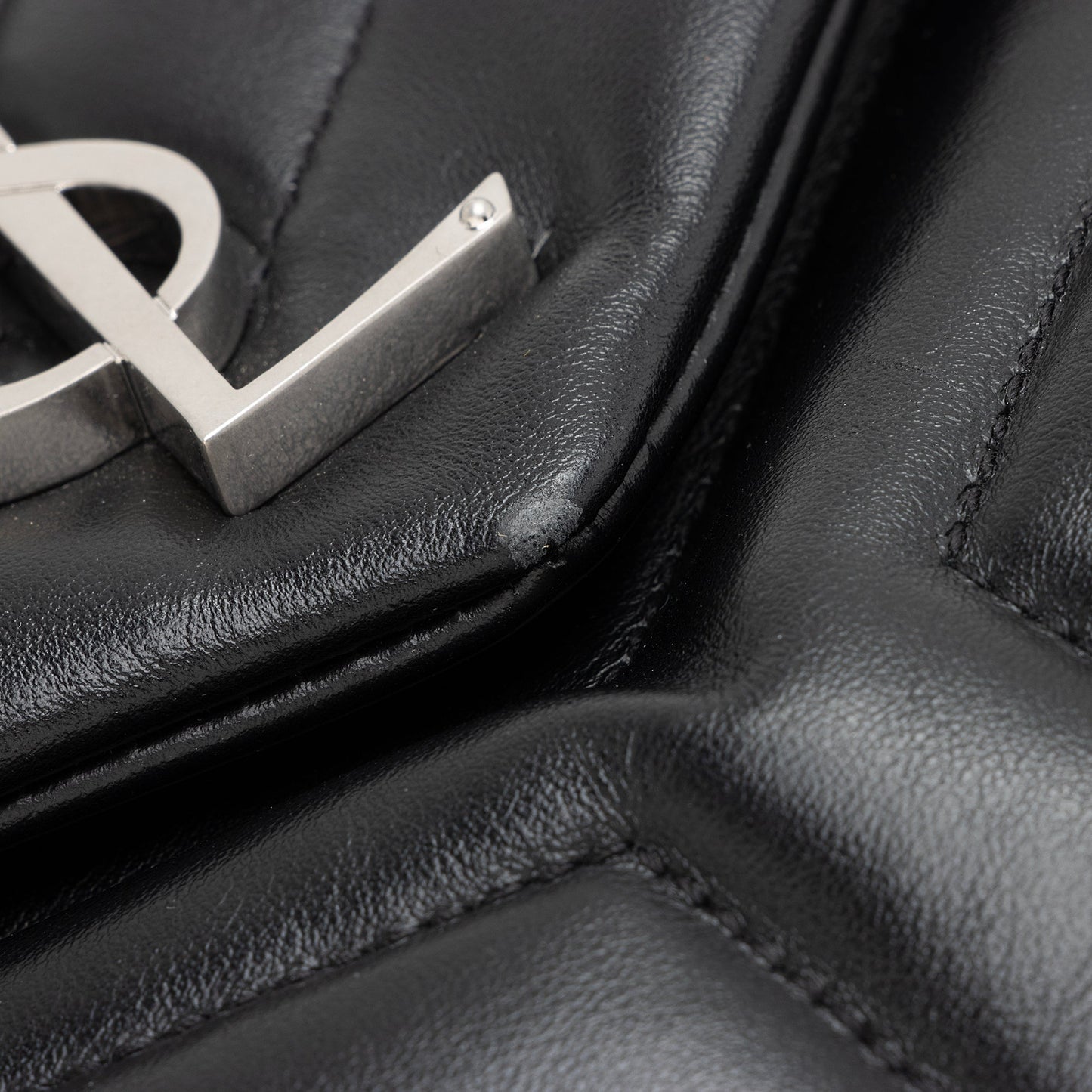 Saint Laurent Matelasse Calfskin Monogram LouLou Chain Medium Shoulder Bag 22491