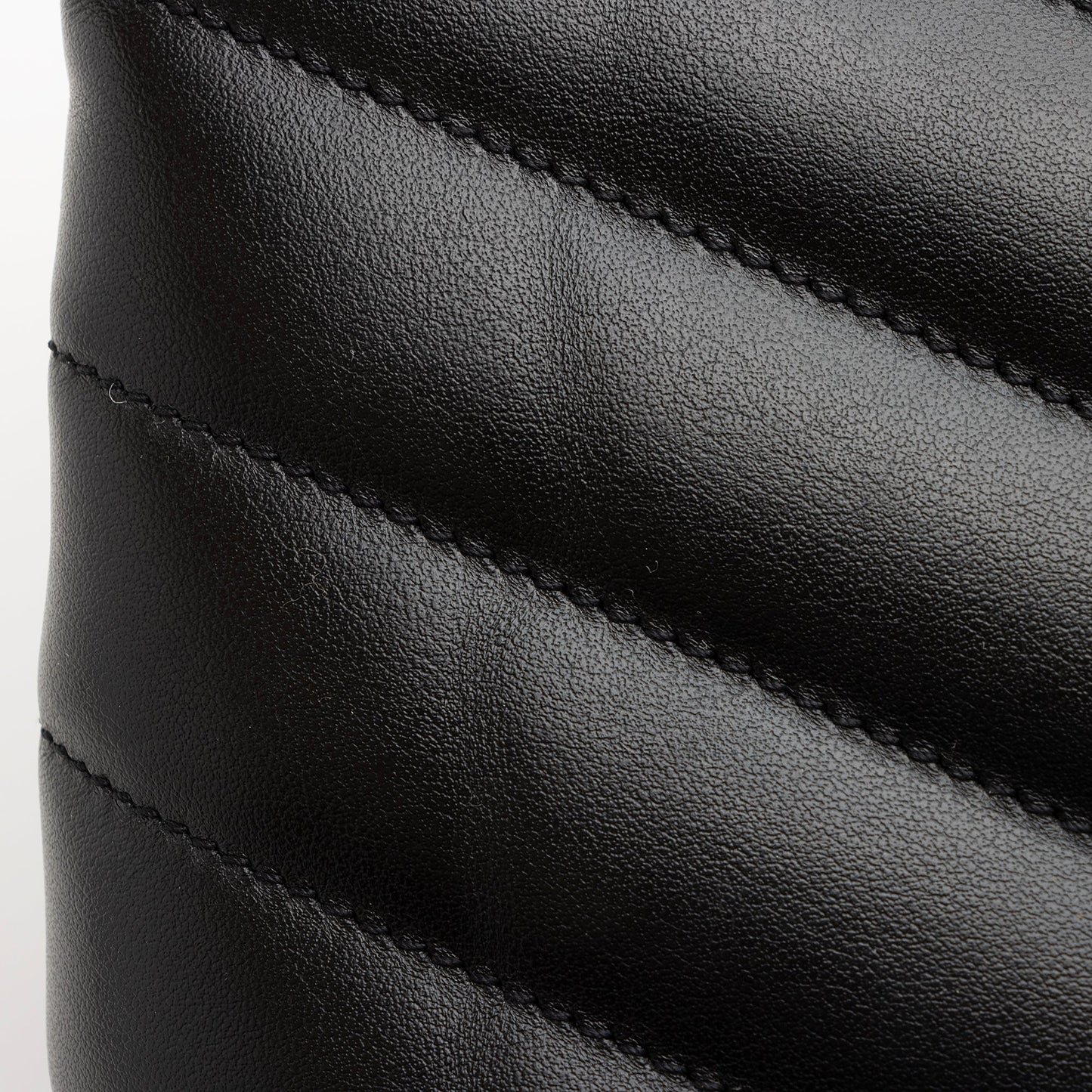 Saint Laurent Matelasse Calfskin Monogram LouLou Chain Medium Shoulder Bag 22876