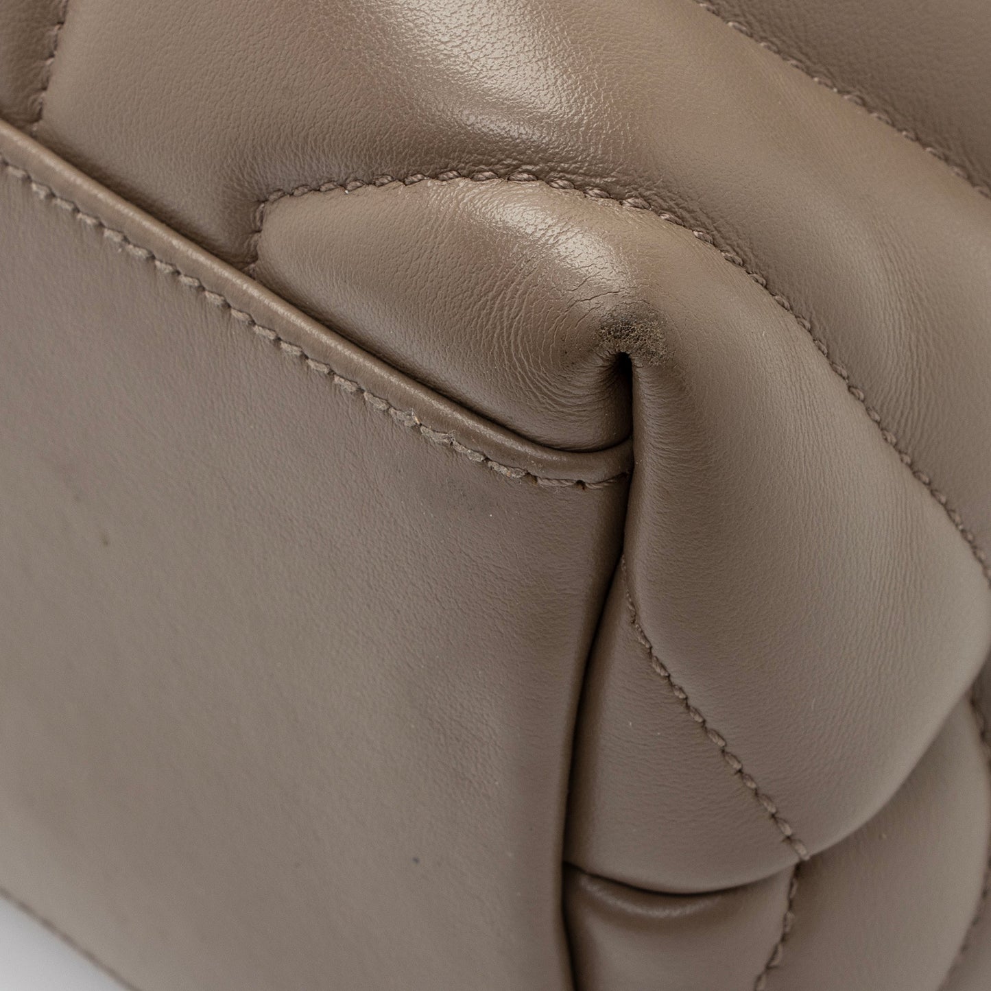 Saint Laurent Matelasse Calfskin Monogram LouLou Chain Medium Shoulder Bag Vsg968