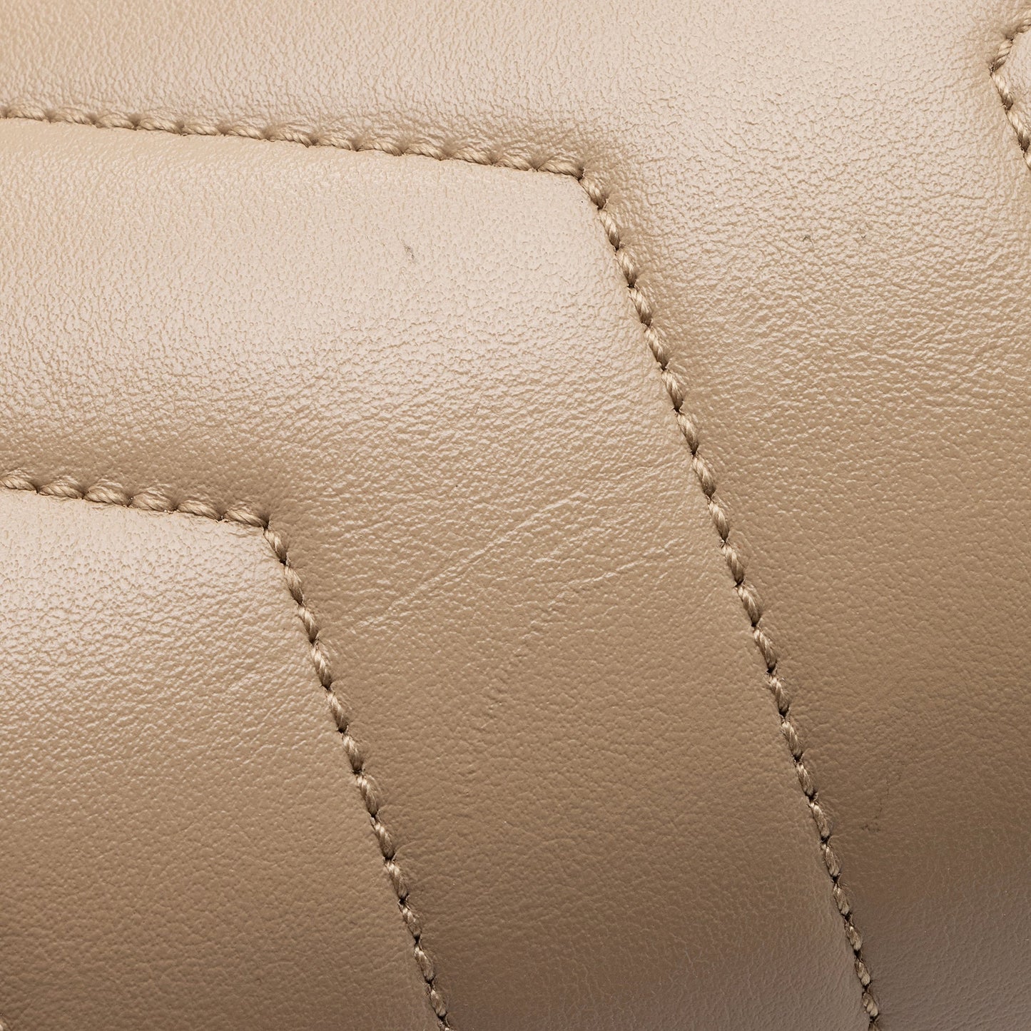 Saint Laurent Matelasse Calfskin Monogram LouLou Chain Medium Shoulder Bag sdsp1l