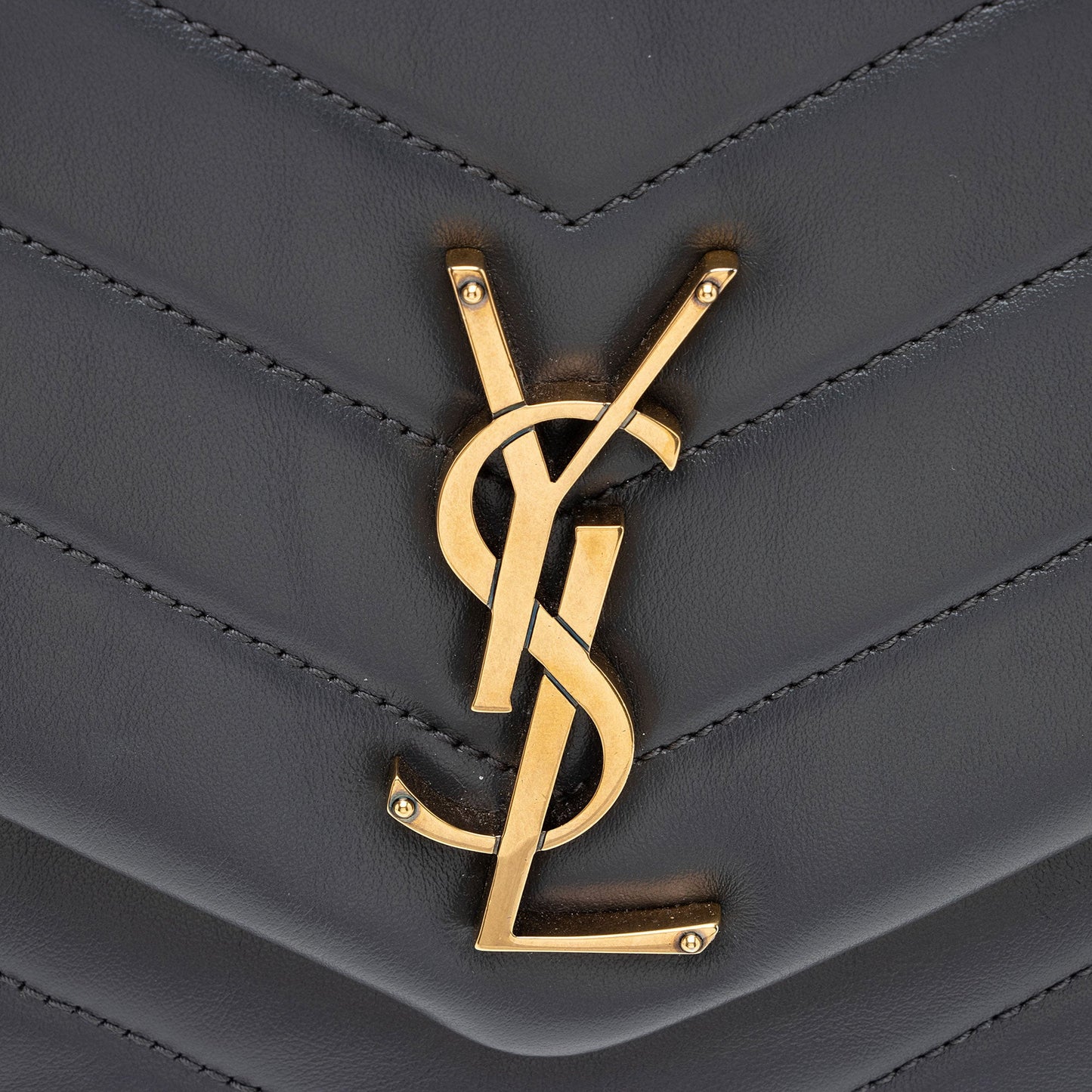 Saint Laurent Matelasse Calfskin Monogram LouLou Chain Medium Shoulder Bag Q1vmZO