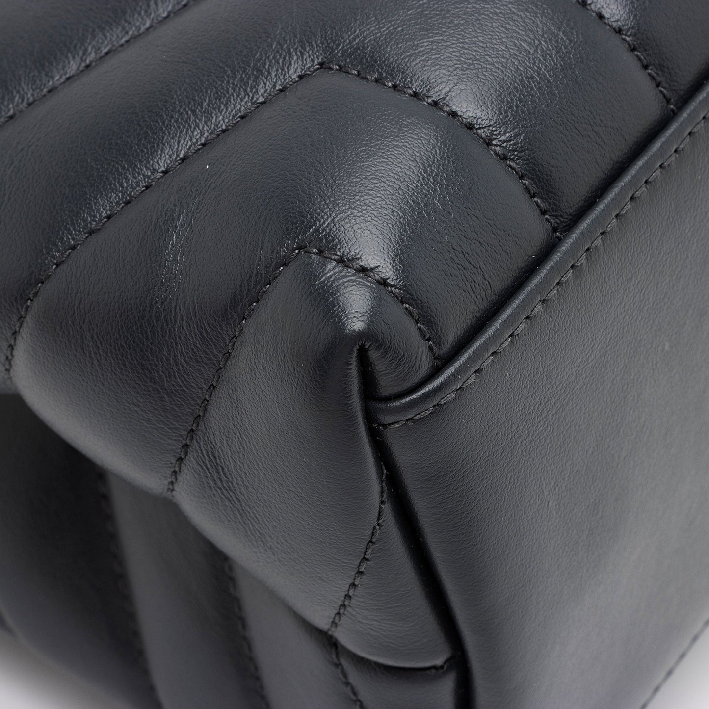 Saint Laurent Matelasse Calfskin Monogram LouLou Chain Medium Shoulder Bag Q1vmZO