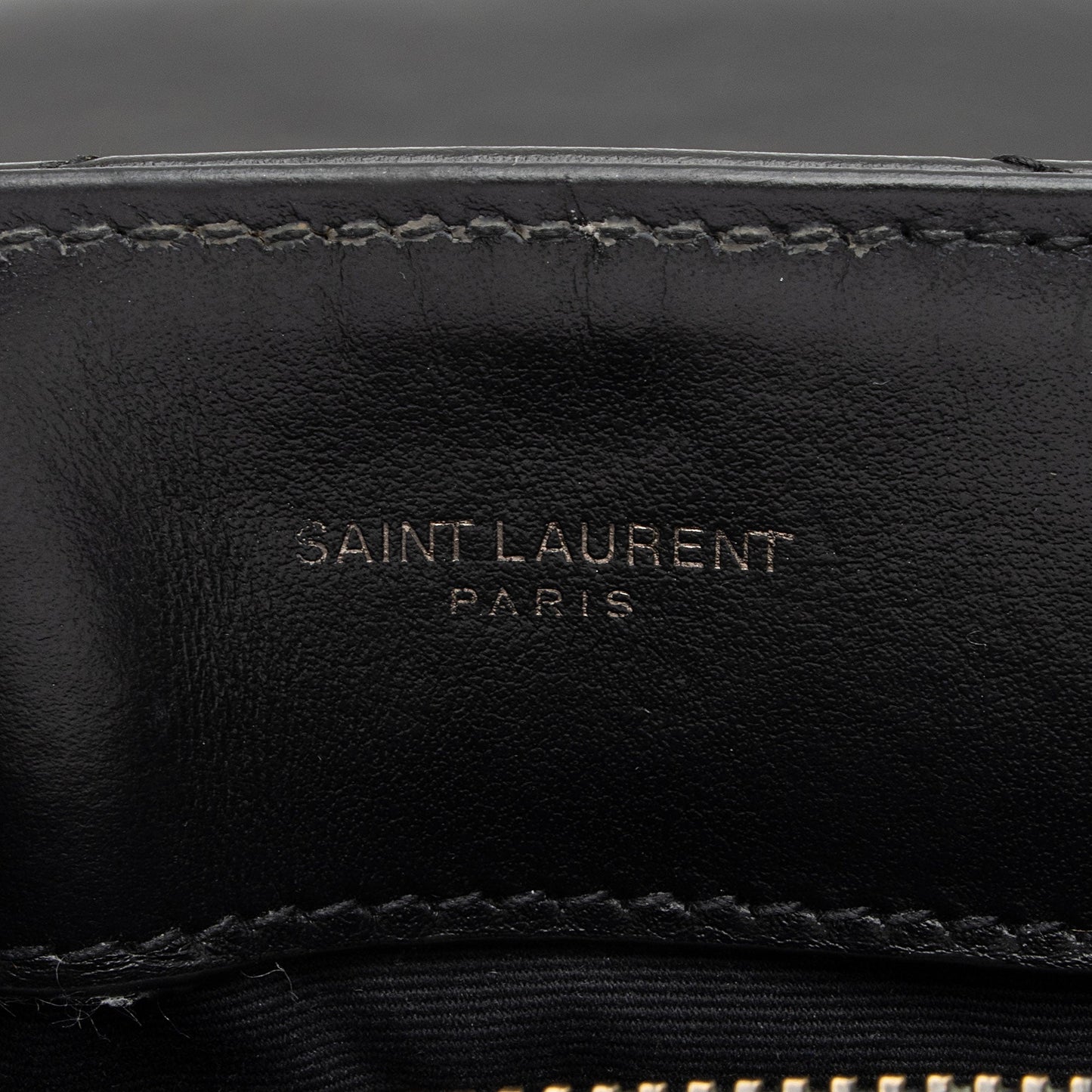 Saint Laurent Matelasse Calfskin Monogram LouLou Chain Medium Shoulder Bag SaVb1o