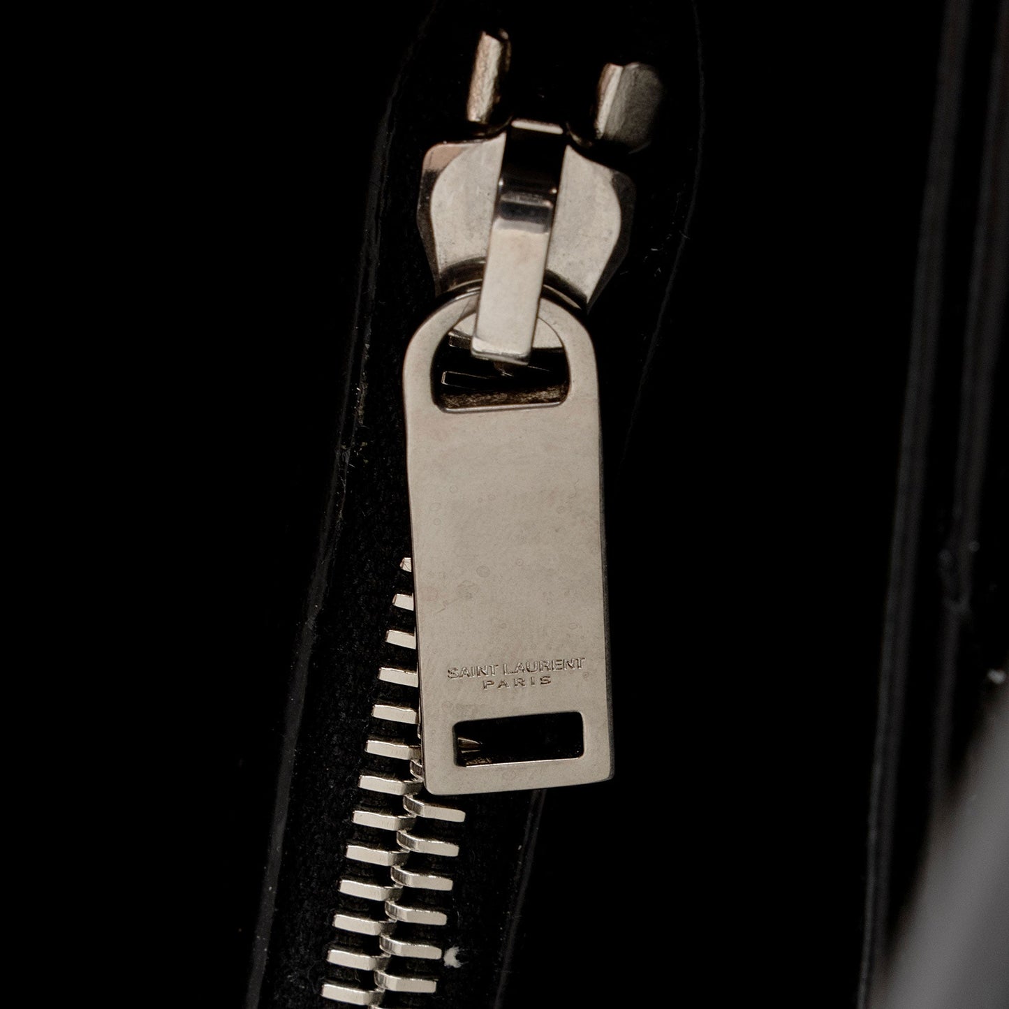 Saint Laurent Matelasse Calfskin Monogram LouLou Chain Medium Shoulder Bag nVNU3H