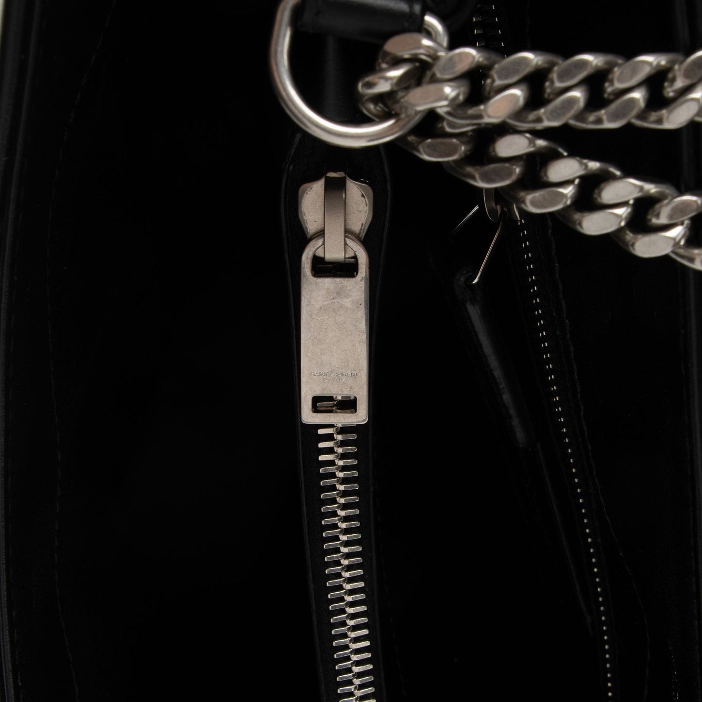 Saint Laurent Matelasse Calfskin Monogram LouLou Chain Medium Shoulder Bag pHhqQ4
