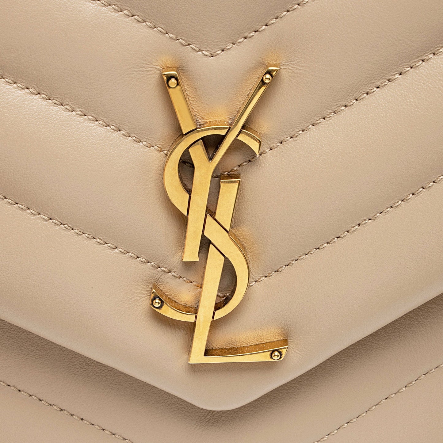 Saint Laurent Matelasse Calfskin Monogram LouLou Chain Medium Shoulder Bag IR5HcO
