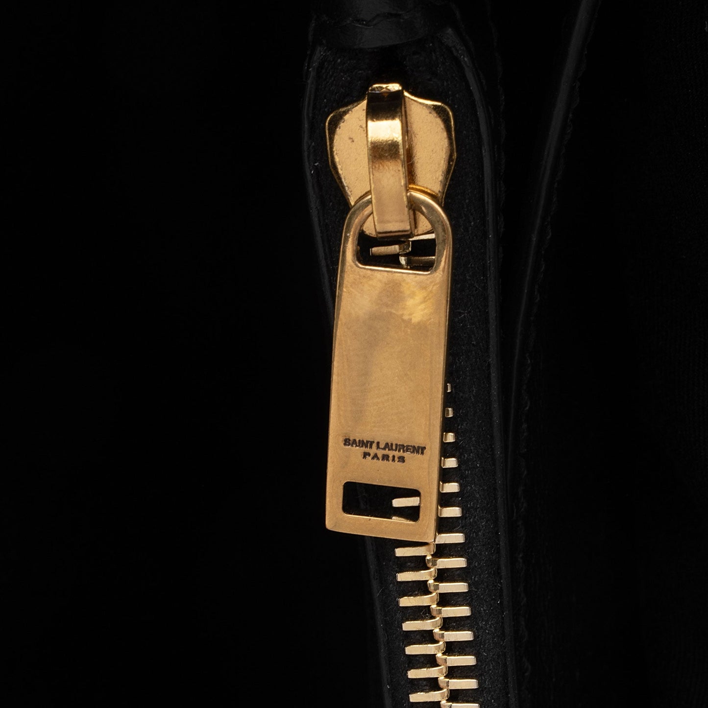 Saint Laurent Matelasse Calfskin Monogram LouLou Chain Small Crossbody Bag 8sE3HH