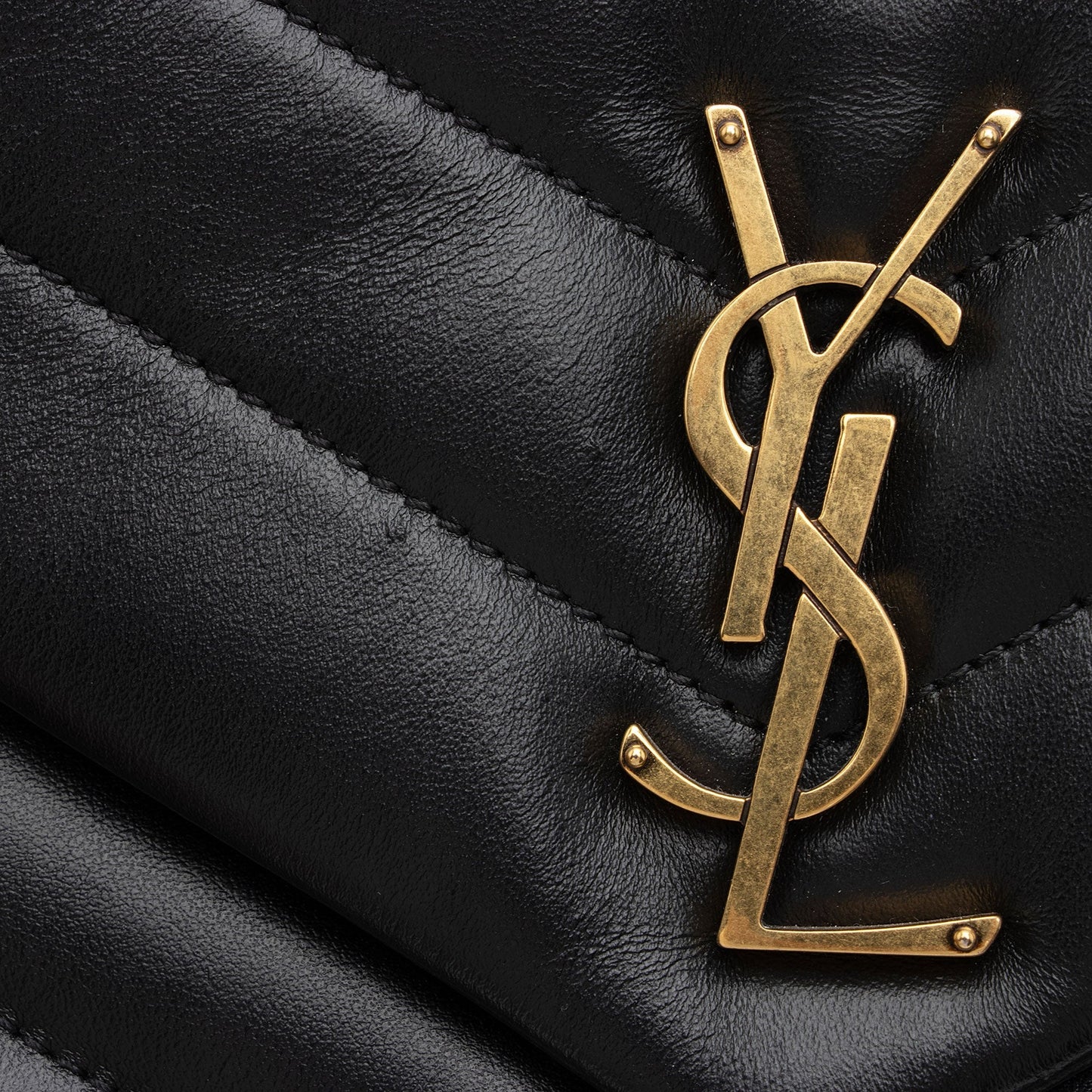 Saint Laurent Matelasse Calfskin Monogram LouLou Chain Small Crossbody Bag 8sE3HH