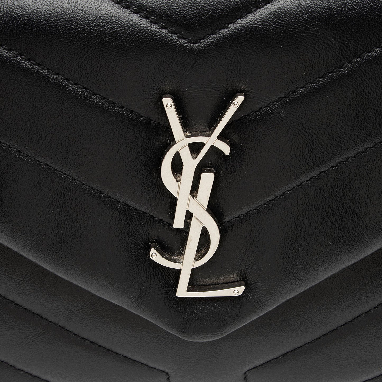 Saint Laurent Matelasse Calfskin Monogram LouLou Chain Small Crossbody Bag XeDlWE