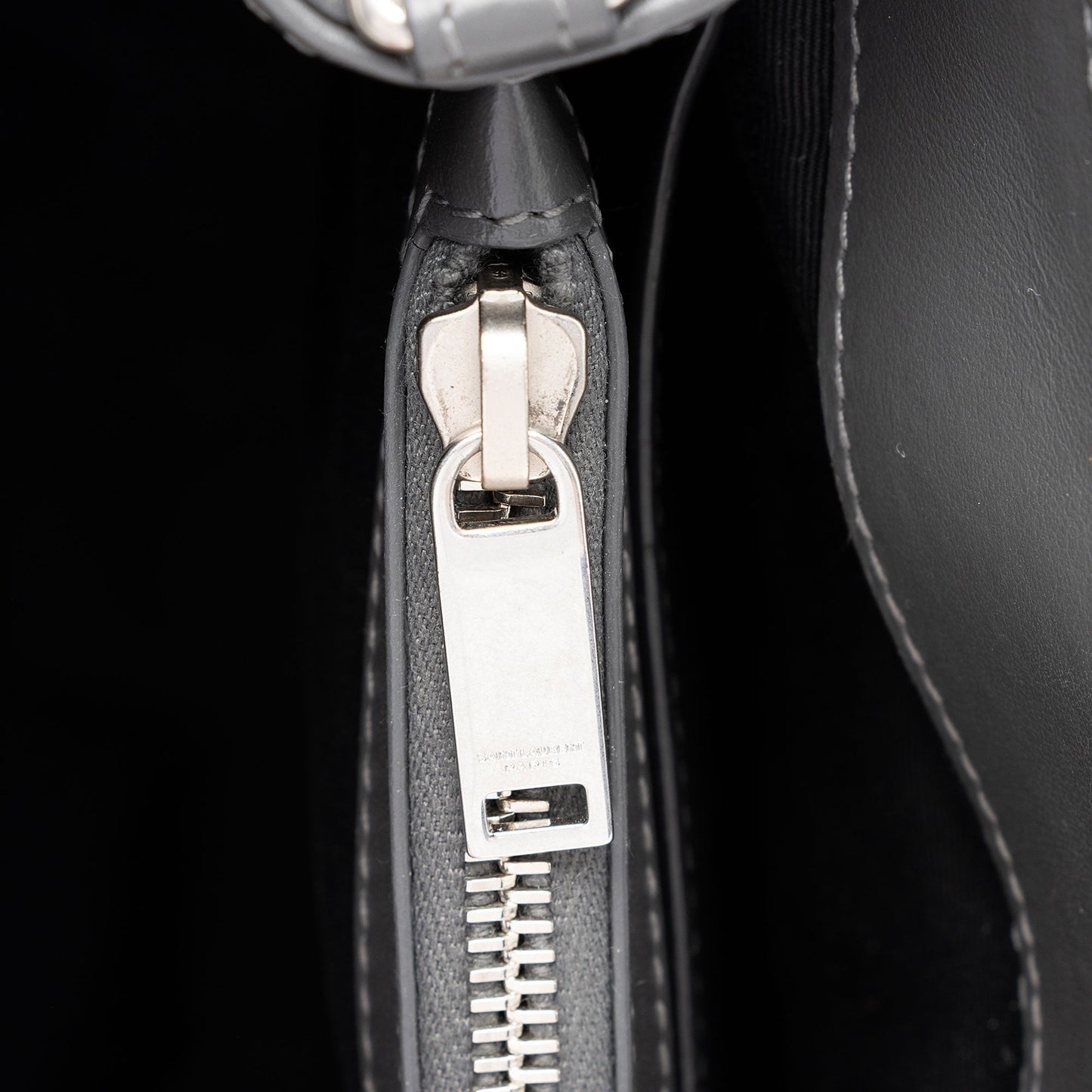 Saint Laurent Matelasse Calfskin Monogram LouLou Chain Small Crossbody B5OsZv