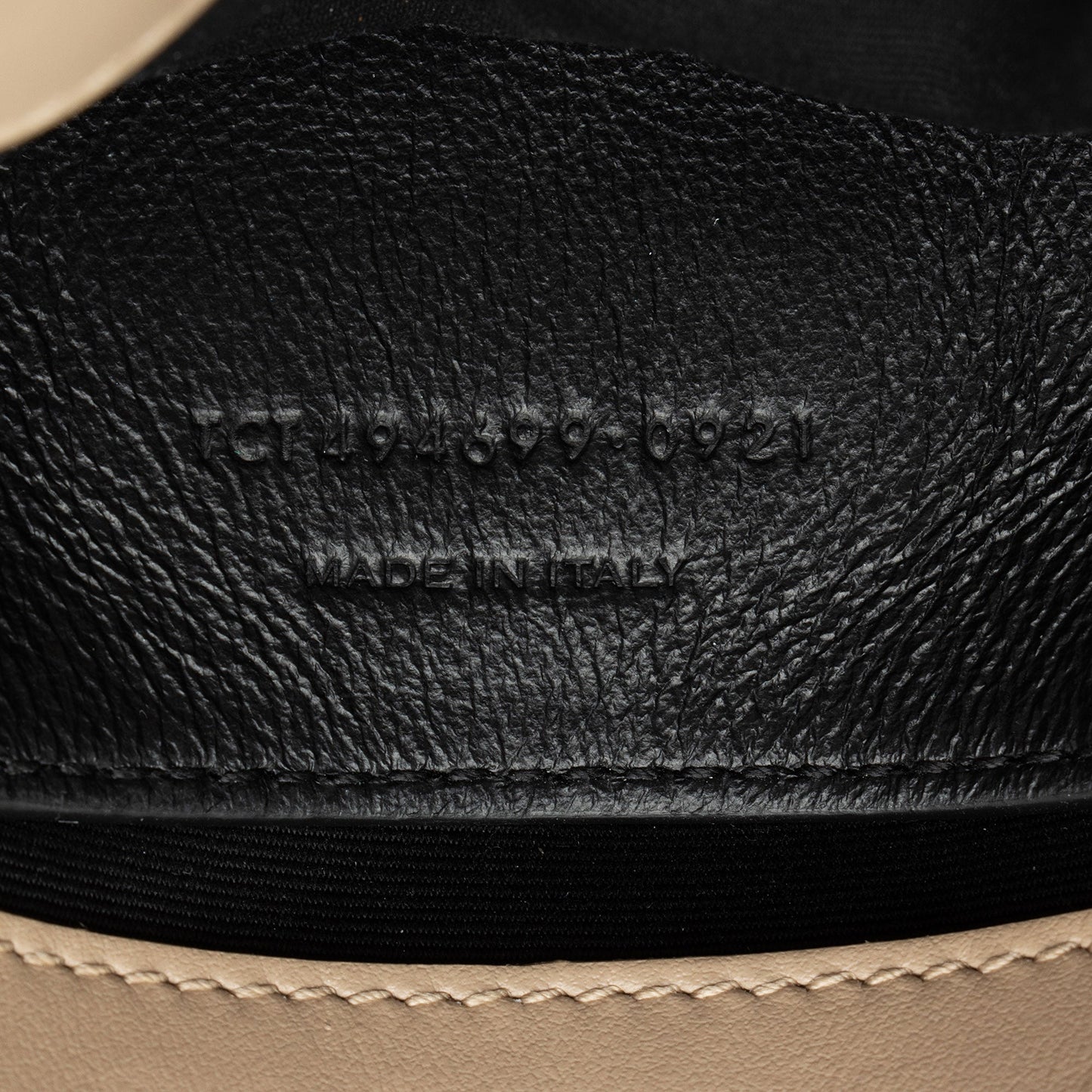 Saint Laurent Matelasse Calfskin Monogram LouLou Chain Small Crossbody XSfoNV