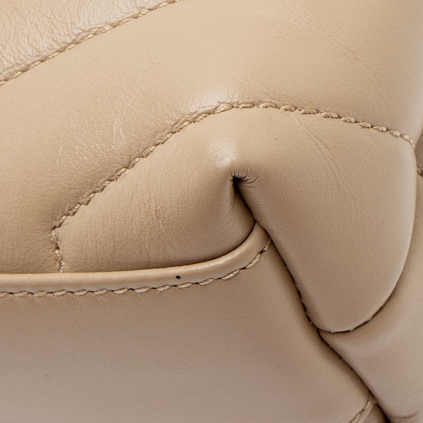 Saint Laurent Matelasse Calfskin Monogram LouLou Toy Crossbody I8aWGS