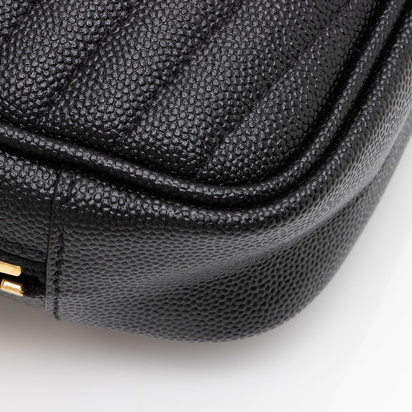 Saint Laurent Matelasse Grain de Poudre Monogram Lou Mini Camera Bag TAc6LT