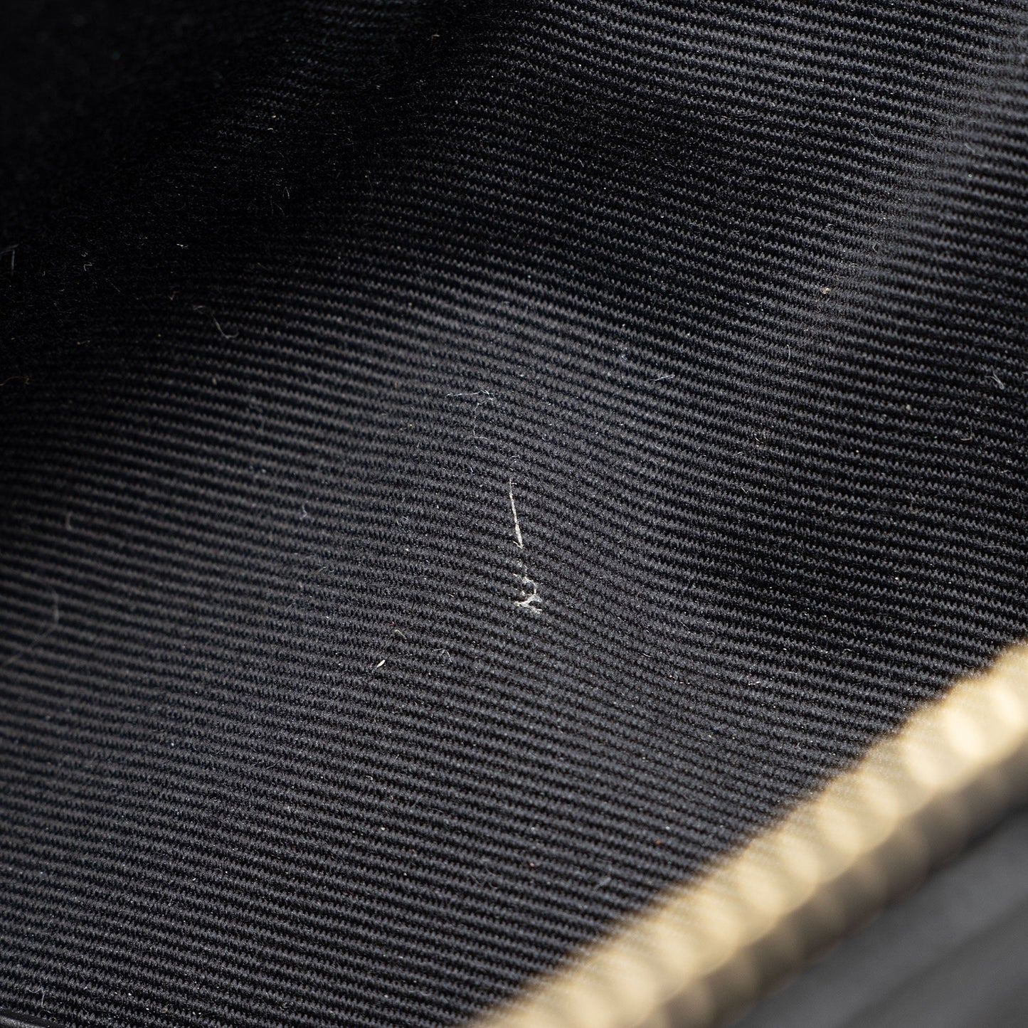 Saint Laurent Matelasse Grain de Poudre Monogram Bill Pouch mP6iOM