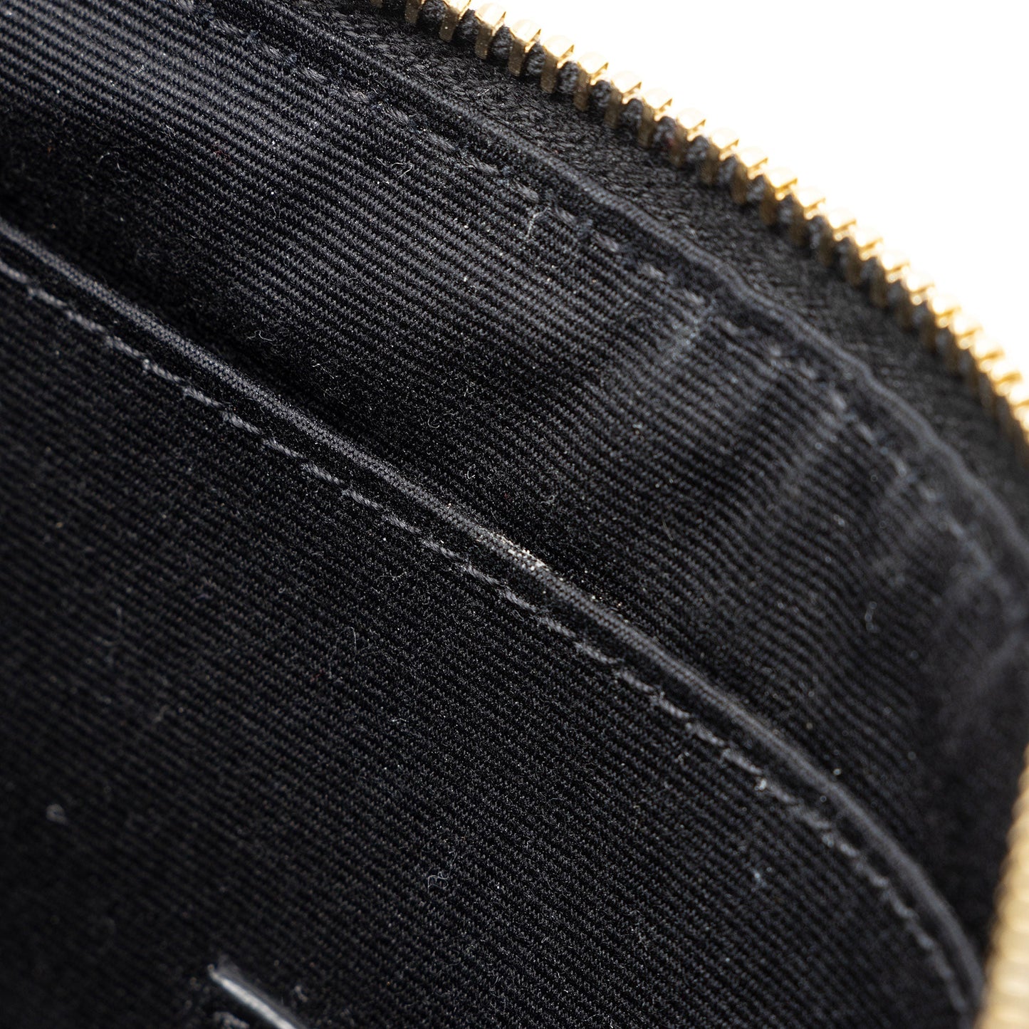 Saint Laurent Matelasse Grain de Poudre Monogram Bill Pouch mP6iOM