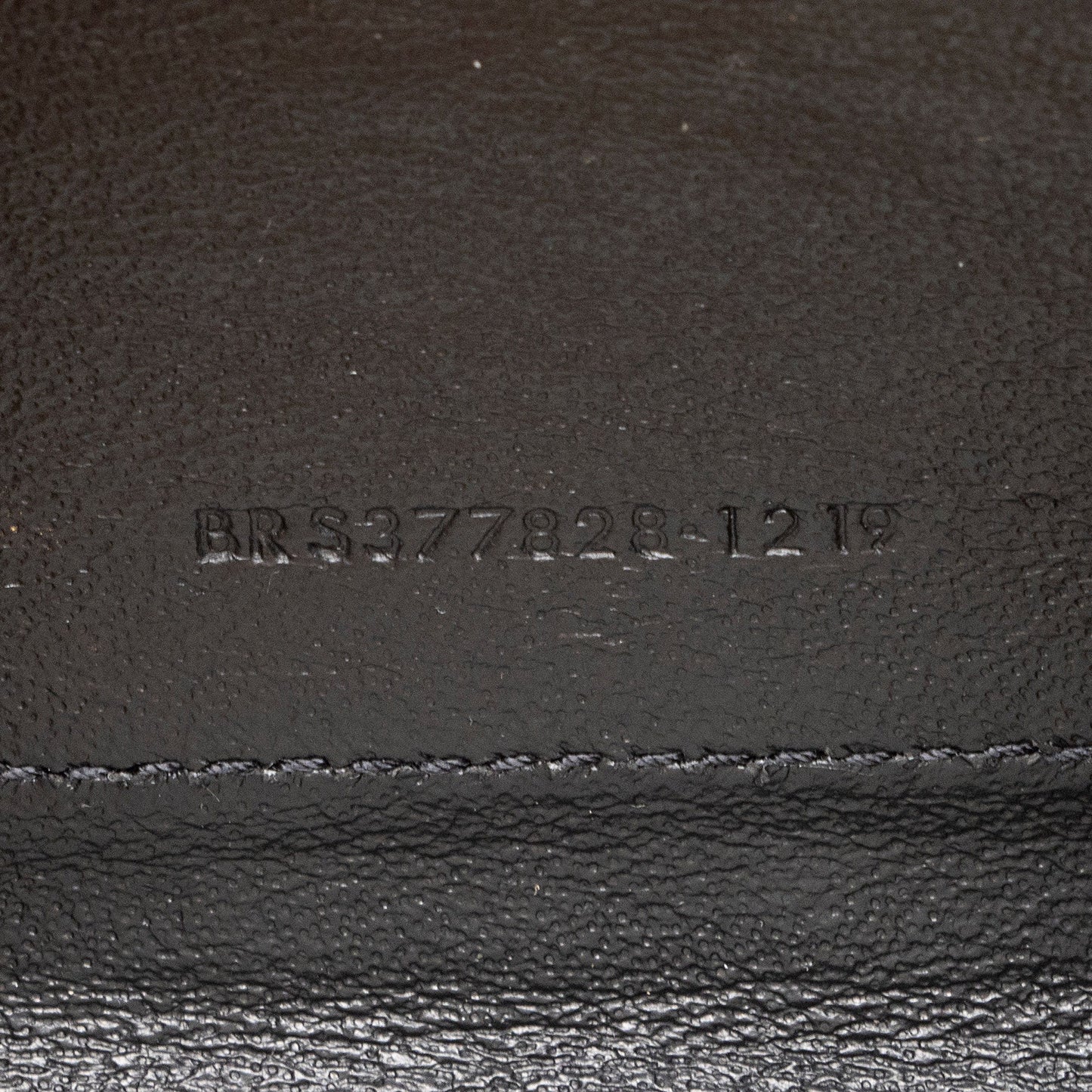Saint Laurent Matelasse Grain de Poudre Monogram Chain Wallet QuiirS