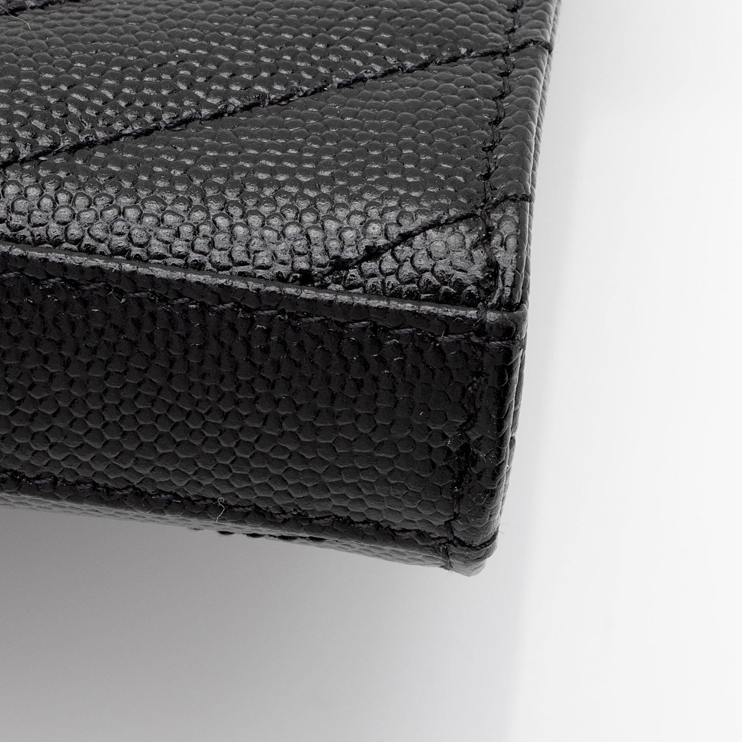Saint Laurent Matelasse Grain de Poudre Monogram Chain Wallet JxENie