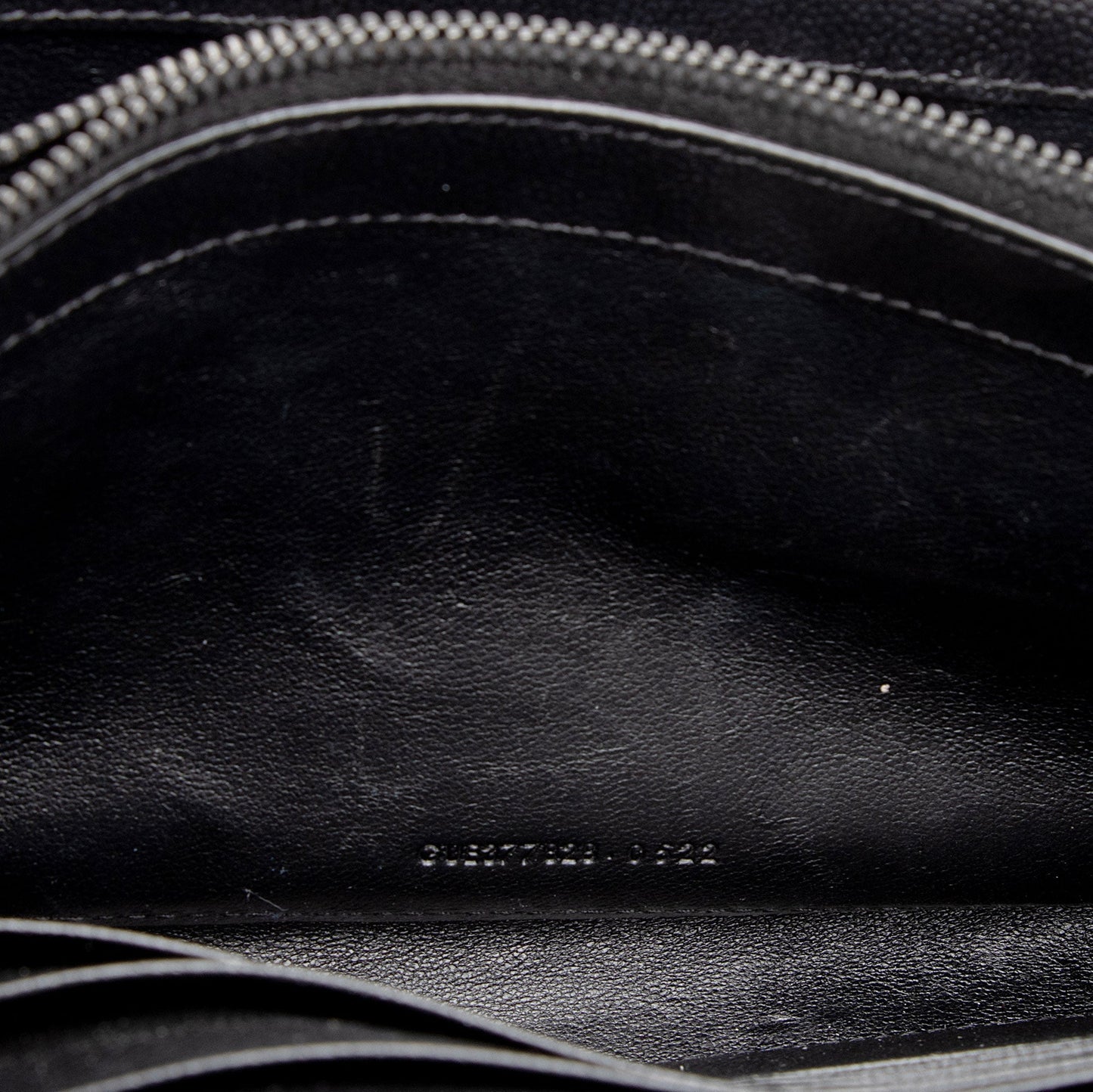 Saint Laurent Matelasse Grain de Poudre Monogram Chain Wallet FNayQN