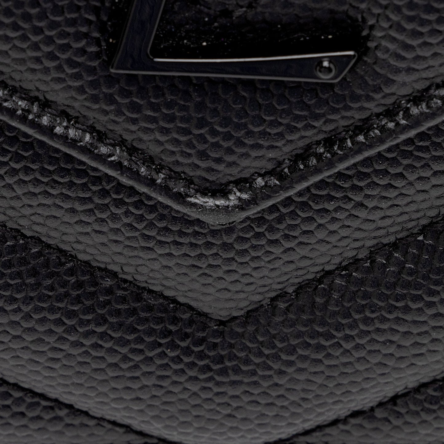 Saint Laurent Matelasse Grain de Poudre Monogram Chain Wallet FNayQN