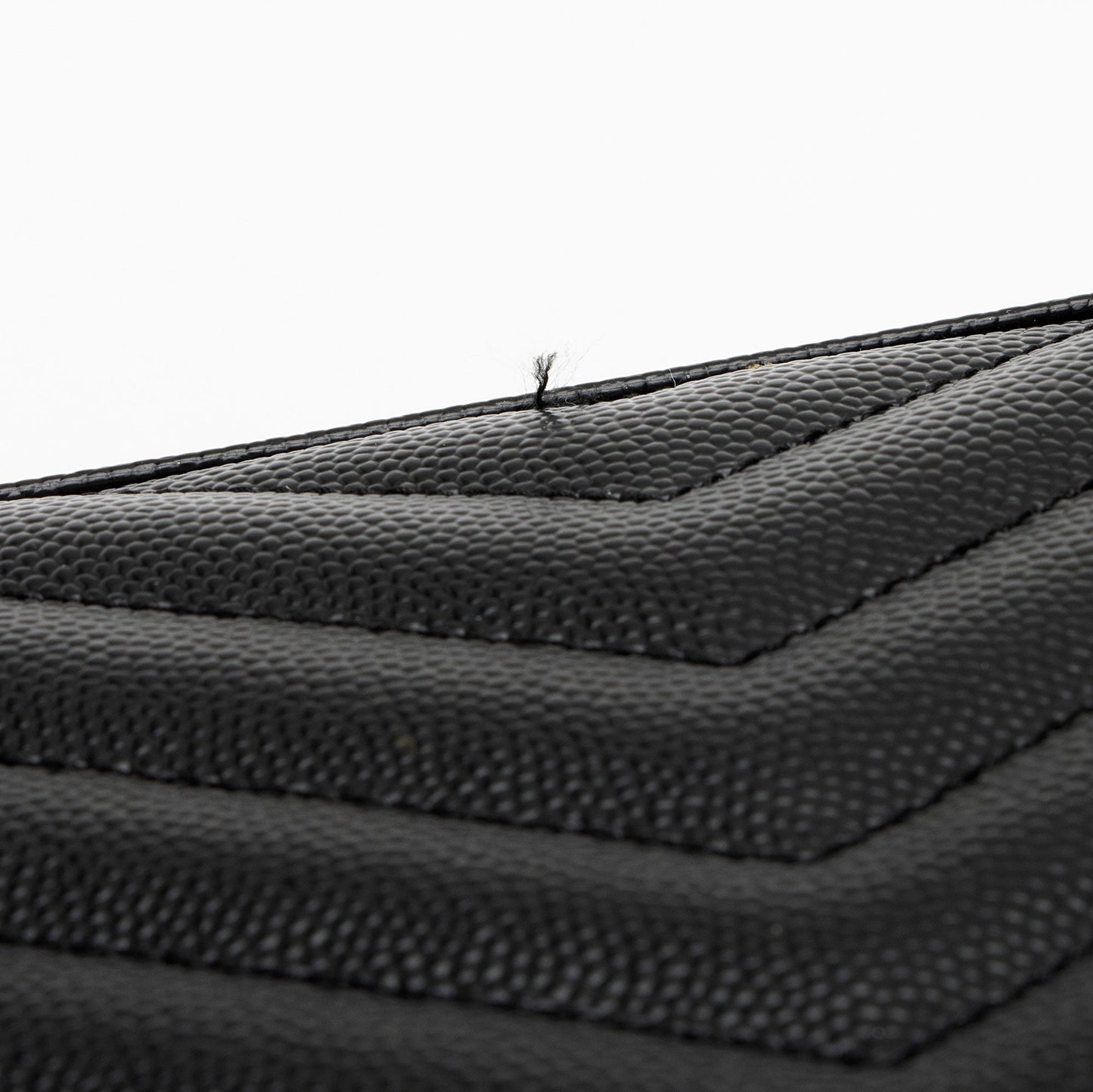 Saint Laurent Matelasse Grain de Poudre Monogram Chain Wallet uoMWdL
