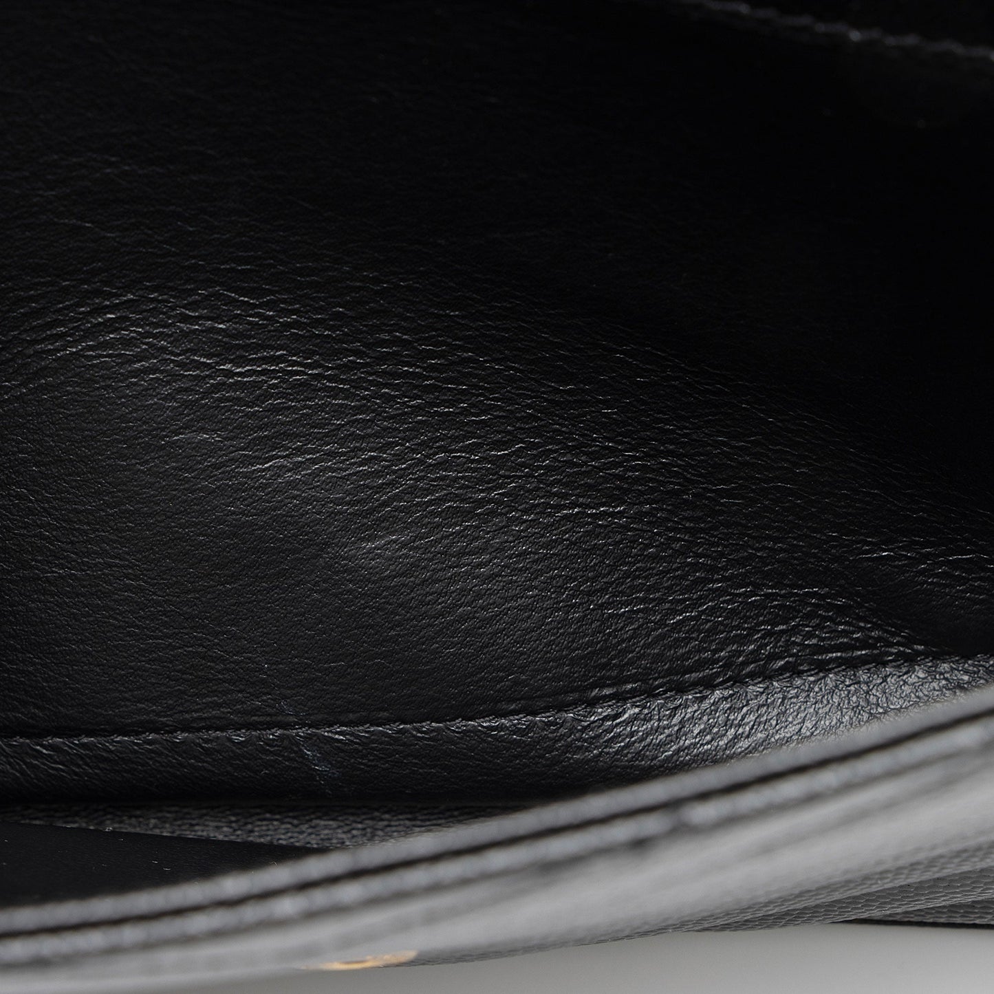 Saint Laurent Matelasse Grain de Poudre Monogram Chain Wallet oGbOur