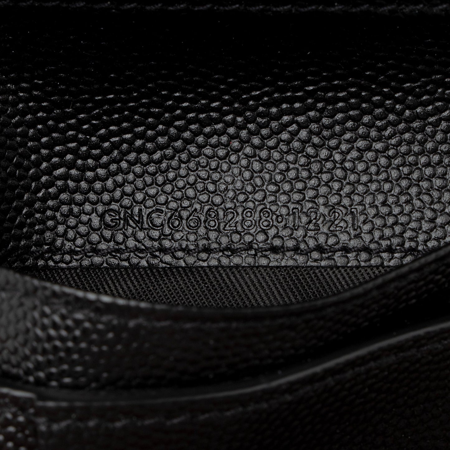 Saint Laurent Matelasse Grain de Poudre Monogram Compact Zip Around Wallet C8Sta6