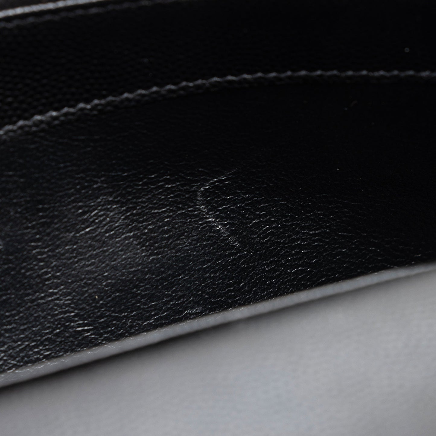 Saint Laurent Matelasse Grain de Poudre Monogram Envelope Chain Wallet DR4kKW