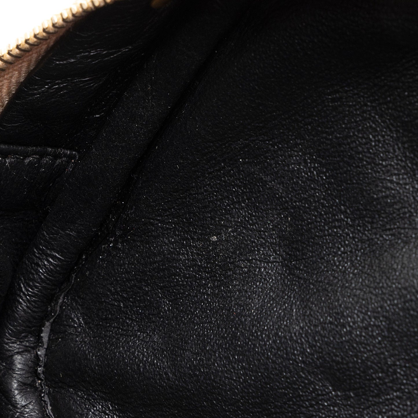 Saint Laurent Matelasse Grain de Poudre Monogram Lou Mini Camera Bag T7Shs9
