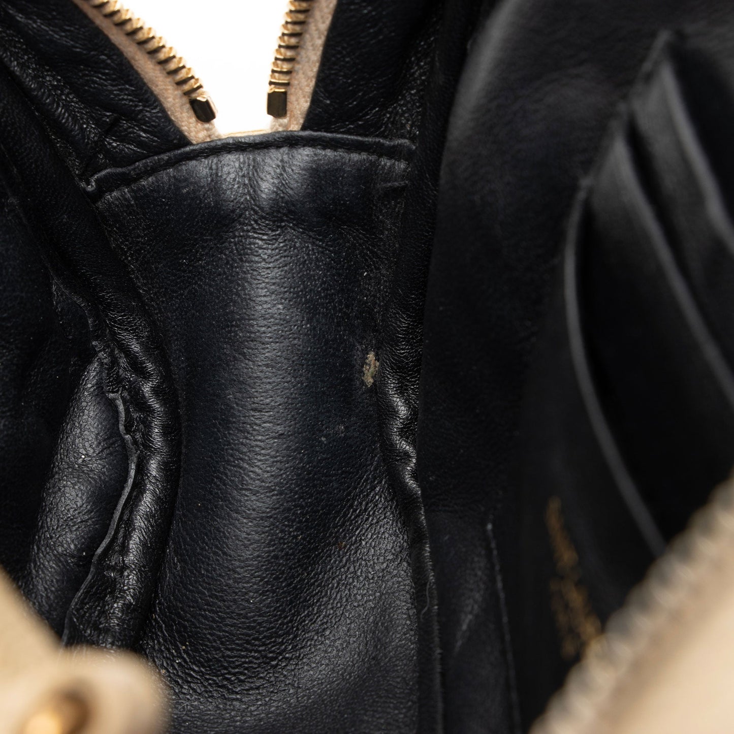 Saint Laurent Matelasse Grain de Poudre Monogram Lou Mini Camera Bag e52Zwb