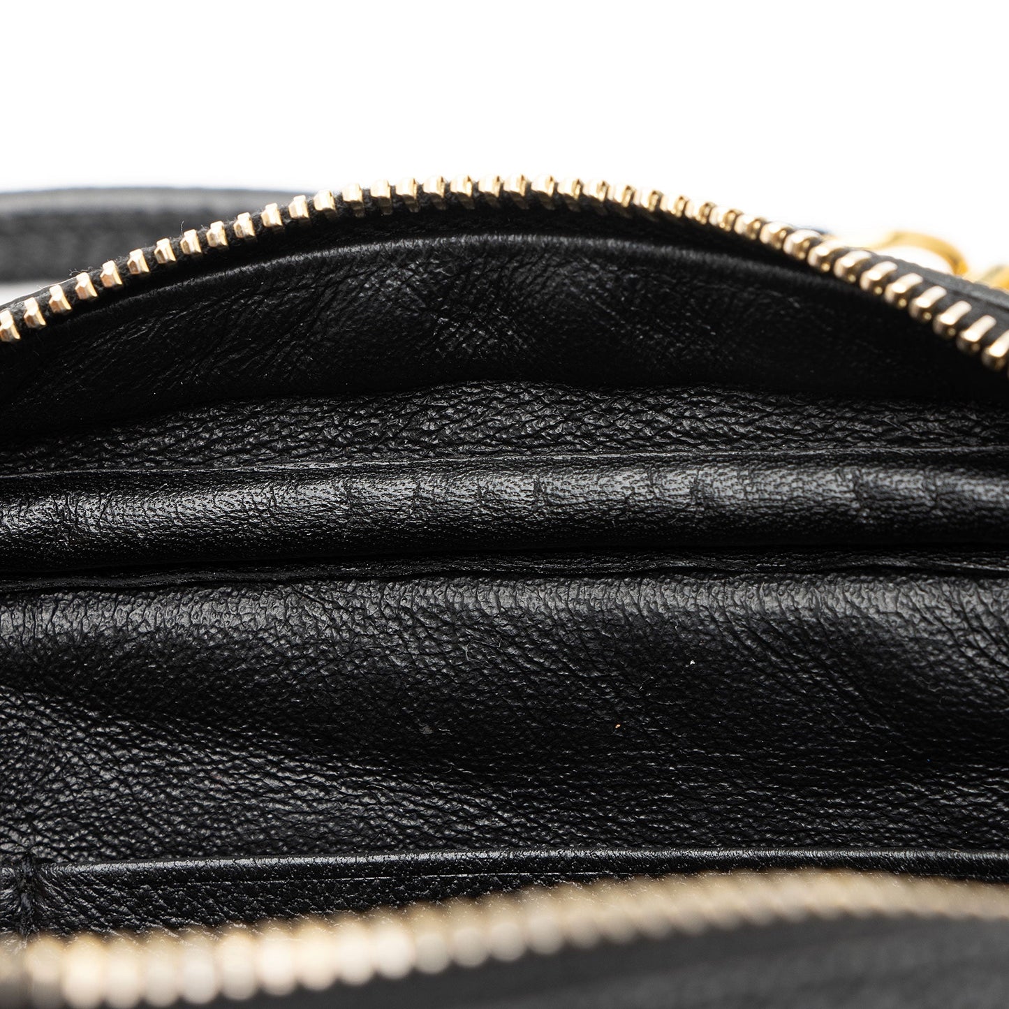 Saint Laurent Matelasse Grain de Poudre Monogram Lou Mini Camera Bag sRcb5h