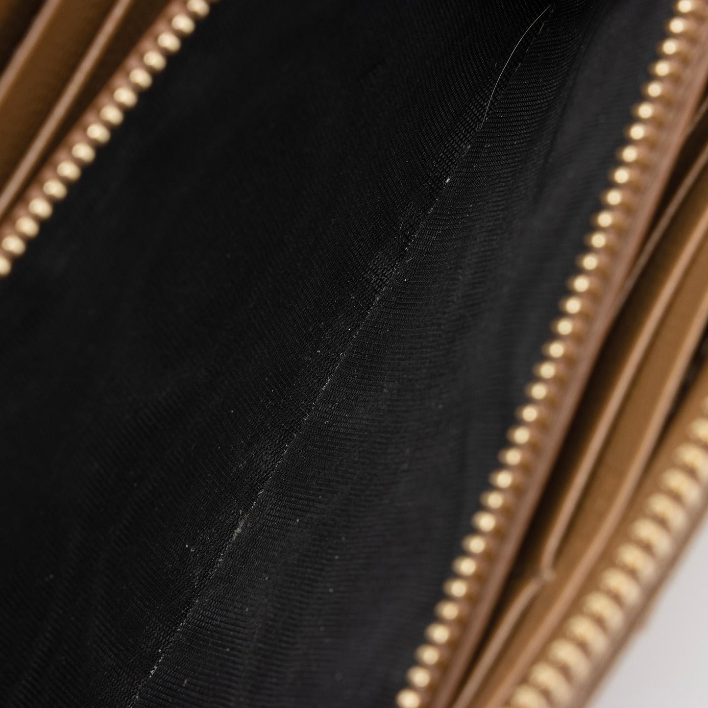 Saint Laurent Matelasse Grain de Poudre Monogram Zip Around Wallet ZFHCDK