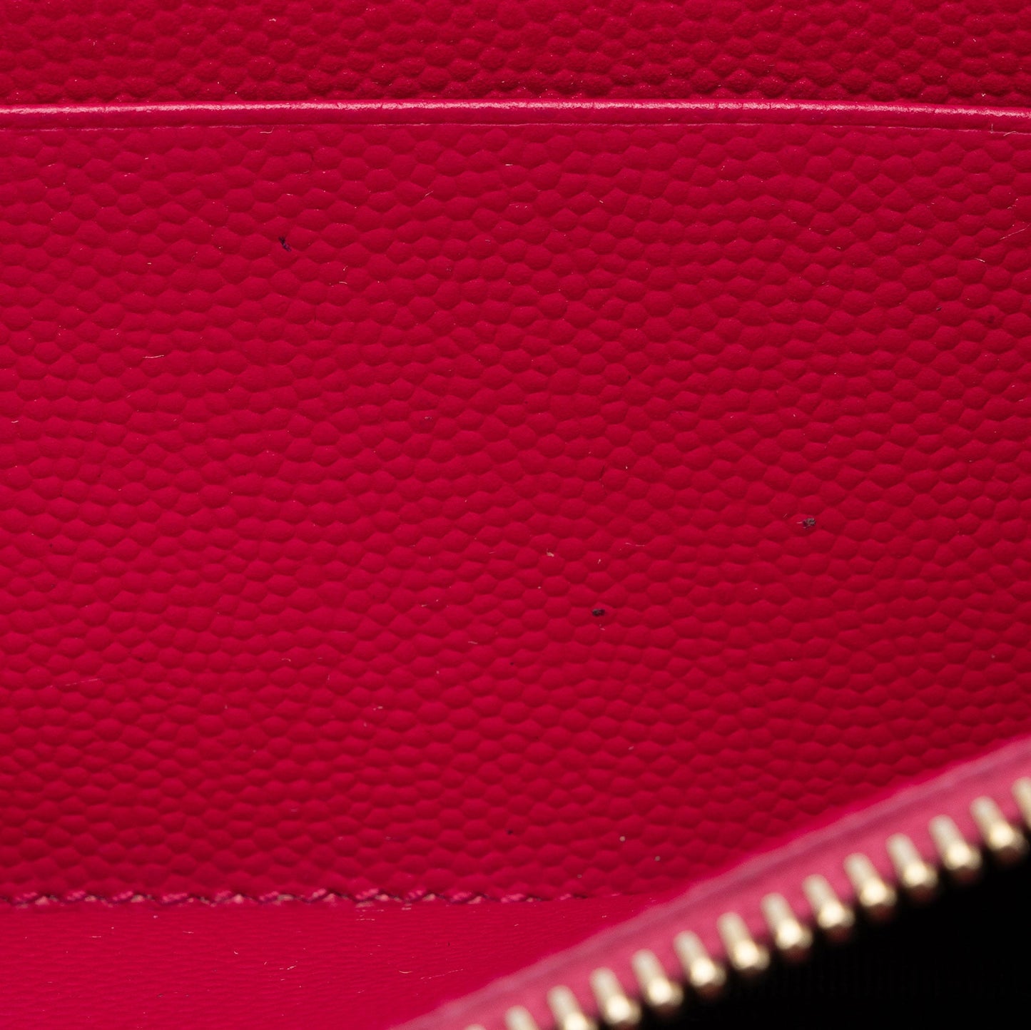 Saint Laurent Matelasse Grain de Poudre Monogram Zip Around Wallet xMdHJp