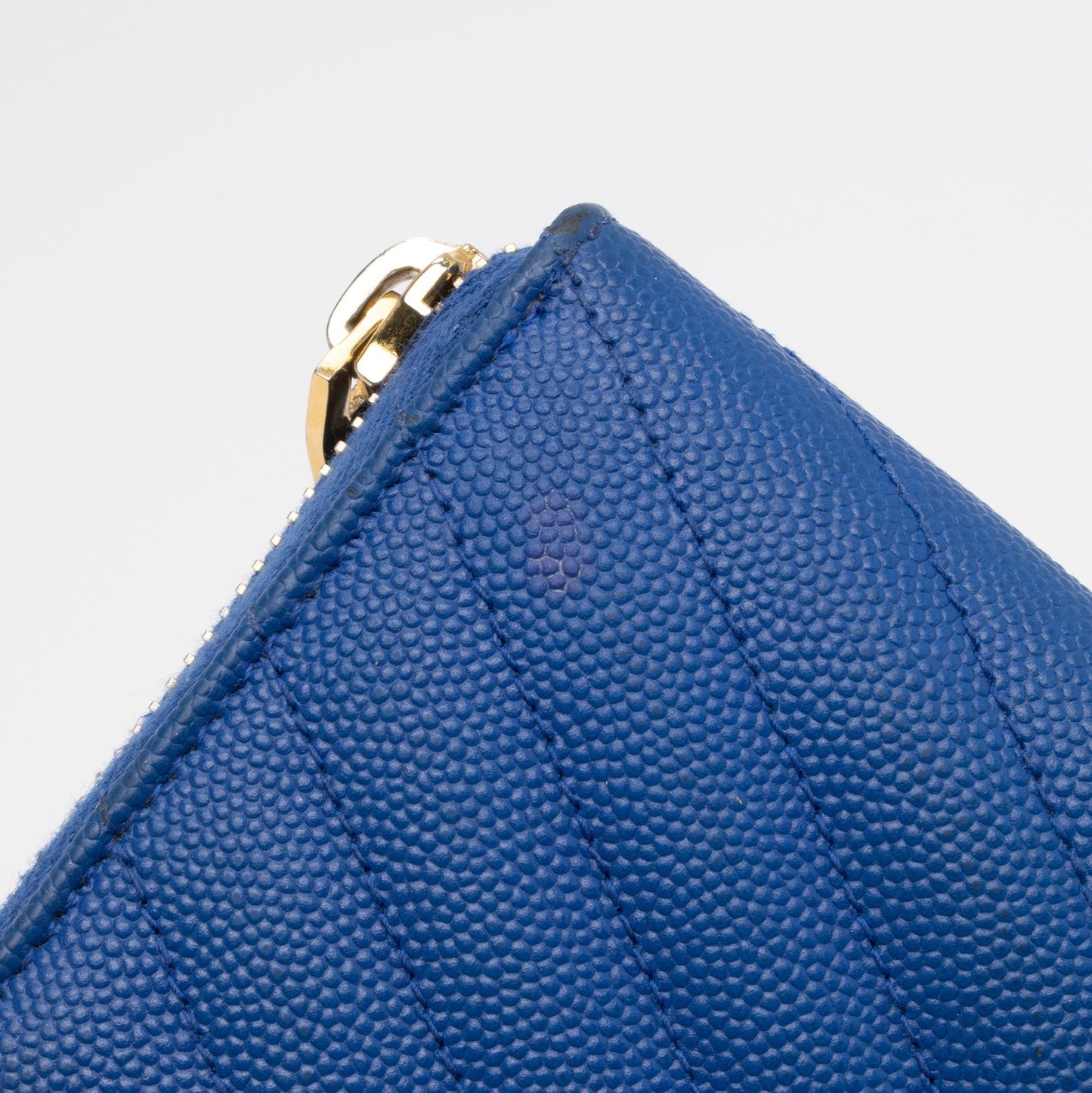 Saint Laurent Matelasse Grain de Poudre Monogram Zip Around Wallet GVAGu1