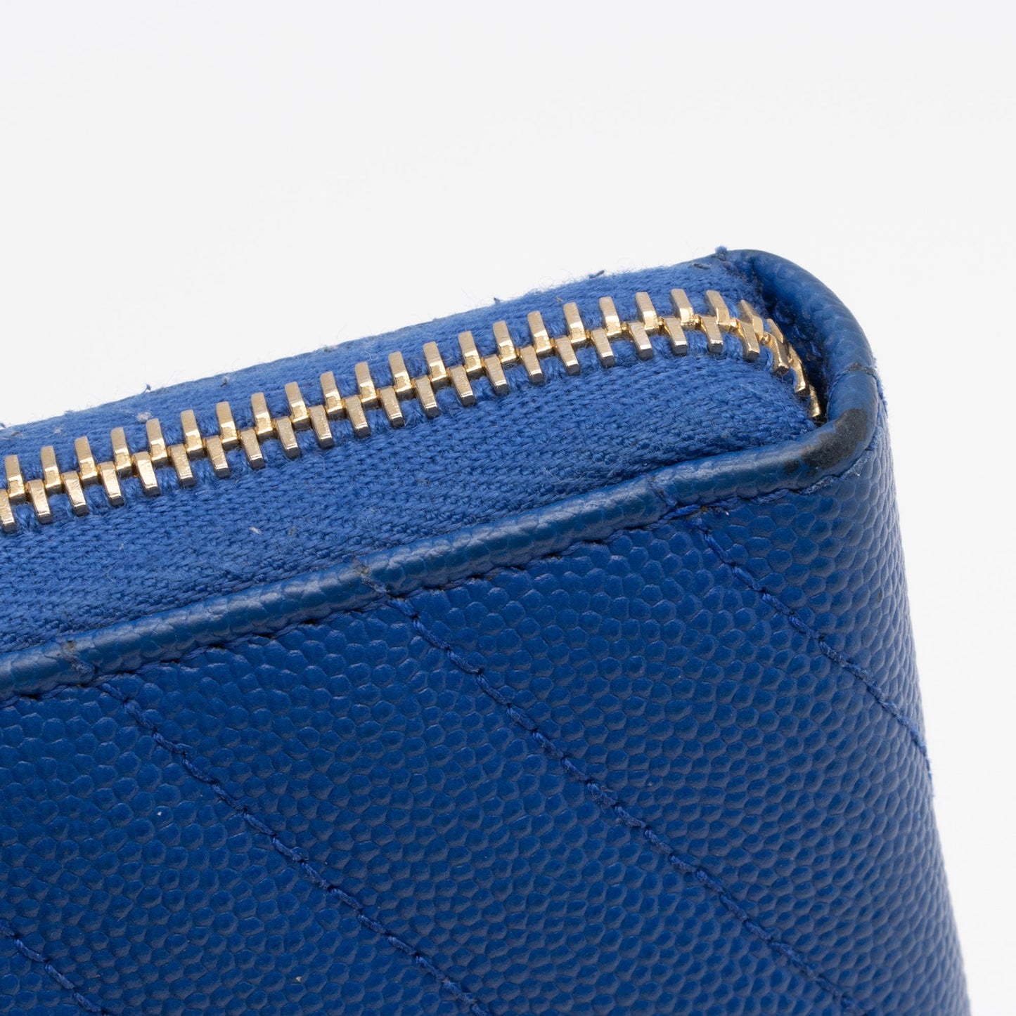 Saint Laurent Matelasse Grain de Poudre Monogram Zip Around Wallet GVAGu1
